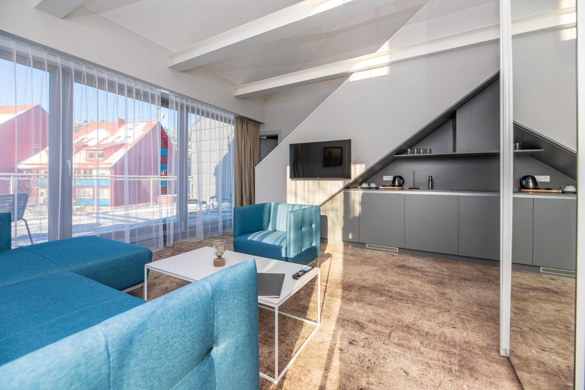 Two-Bedroom Apartment - Lagoon Side - Photo 2