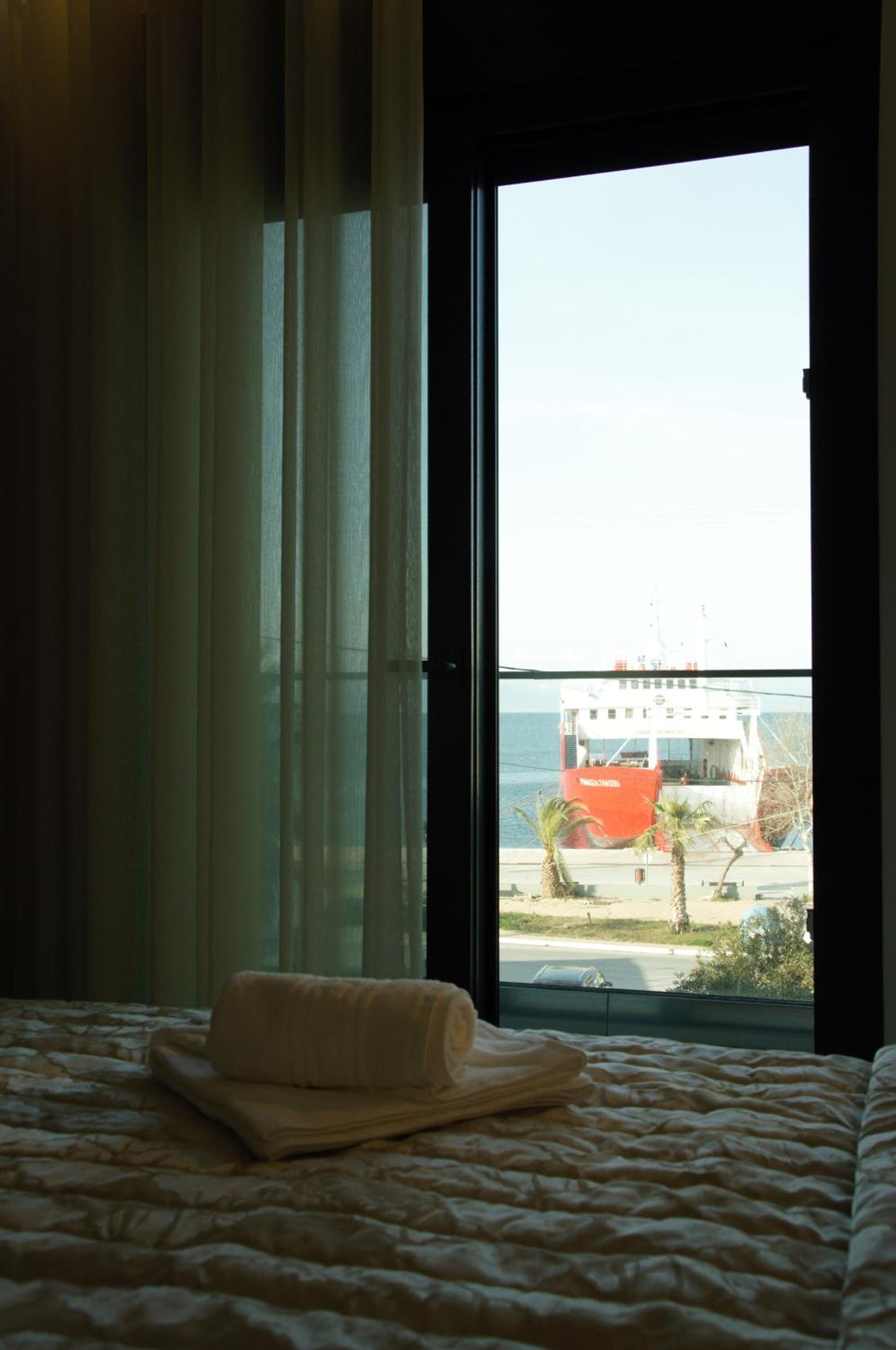 Double Room with Balcony and Sea View - Photo 6