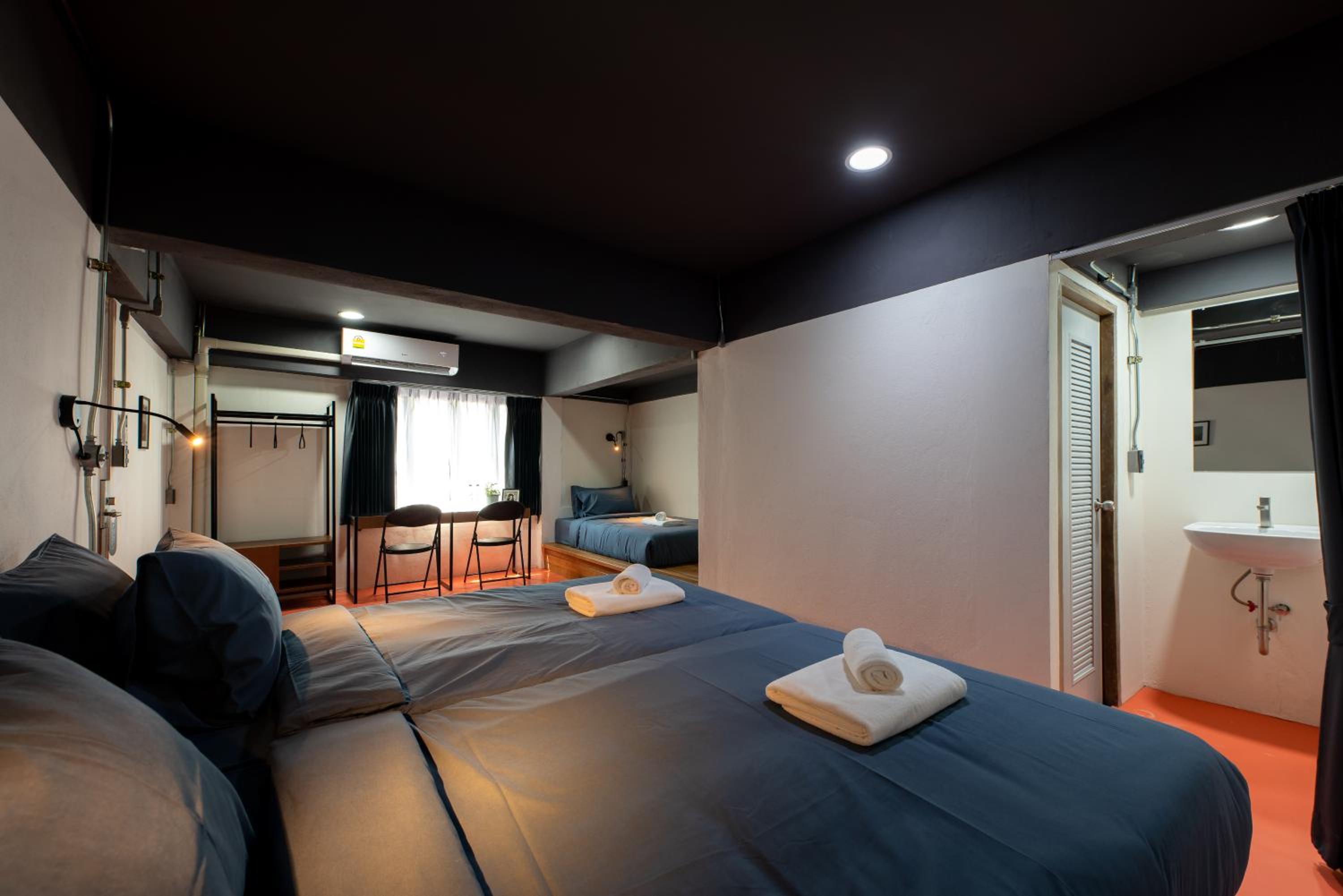 Triple Room with Private Bathroom - Photo 1