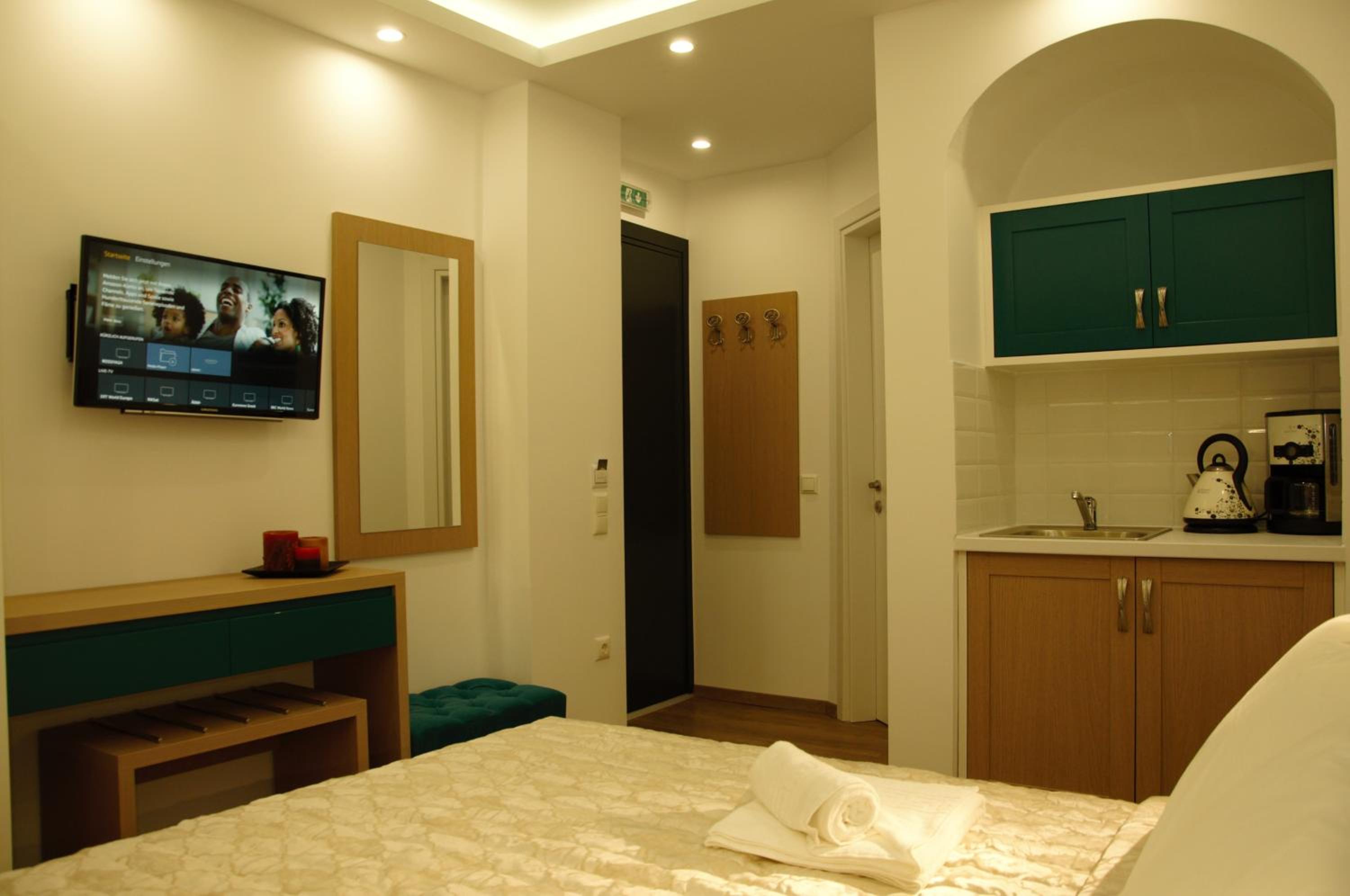 Double Room with Balcony and Sea View photo 2