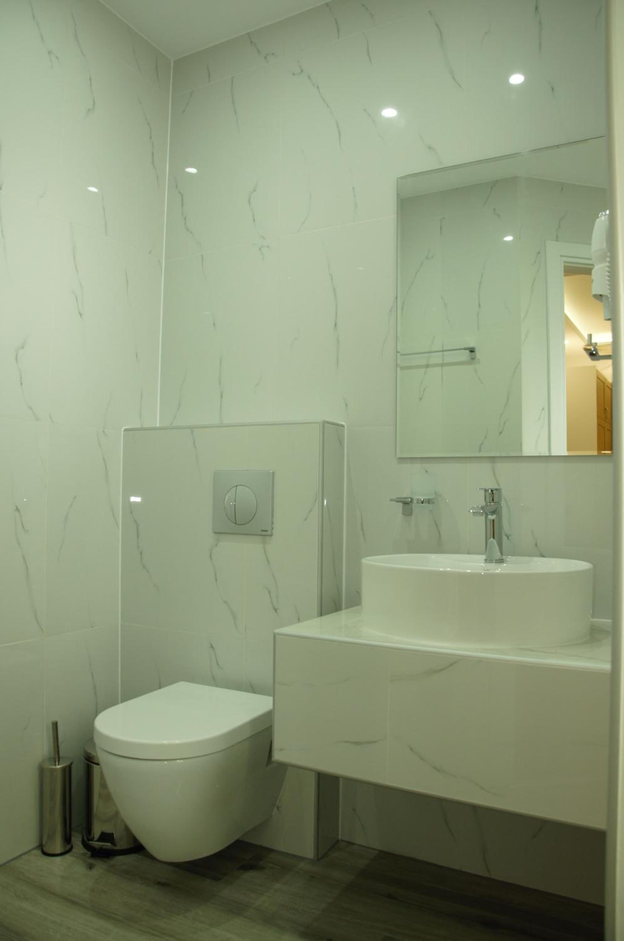Double Room with Balcony and Sea View photo 3