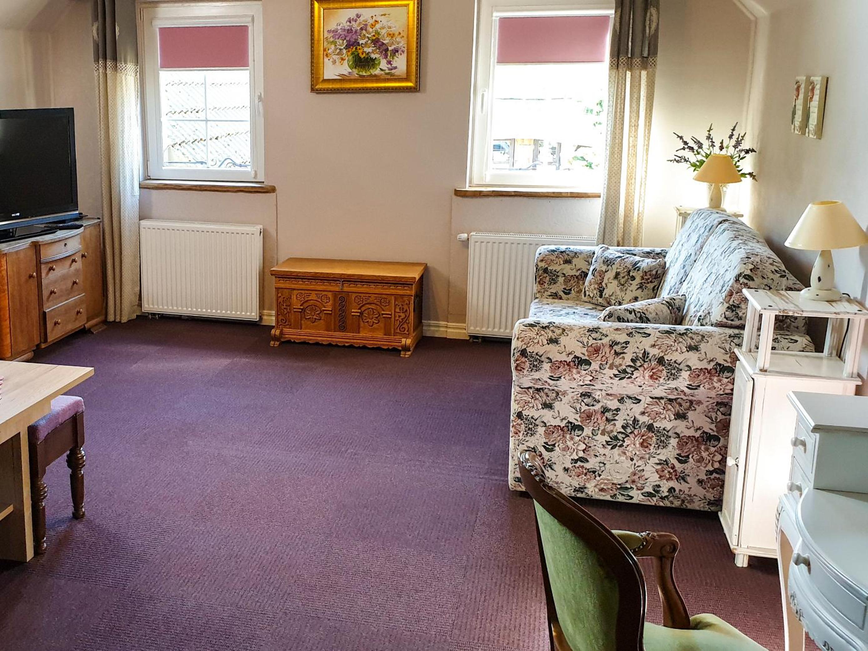 One-Bedroom Apartment - Photo 10