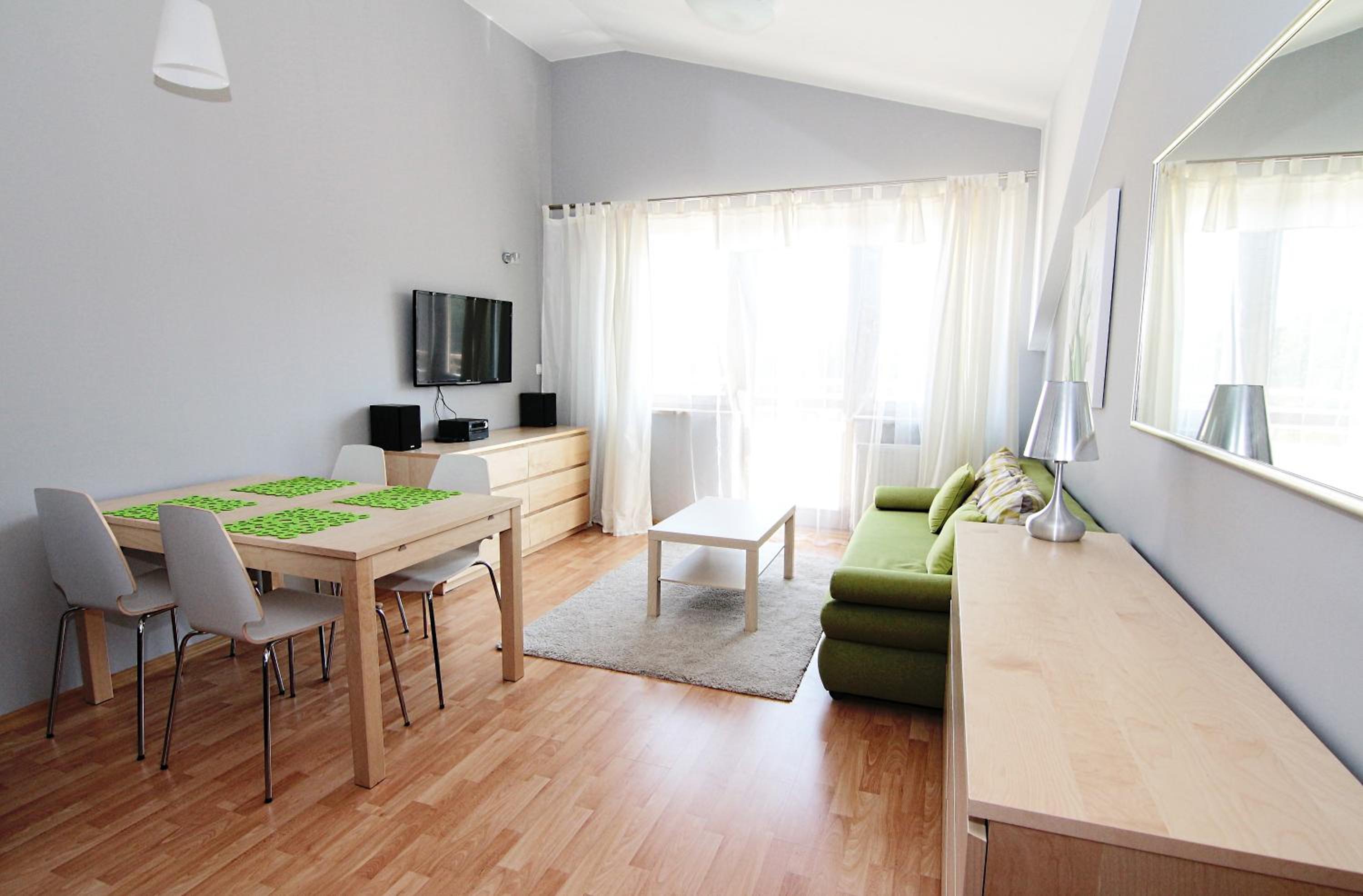 One-Bedroom Apartment photo 1