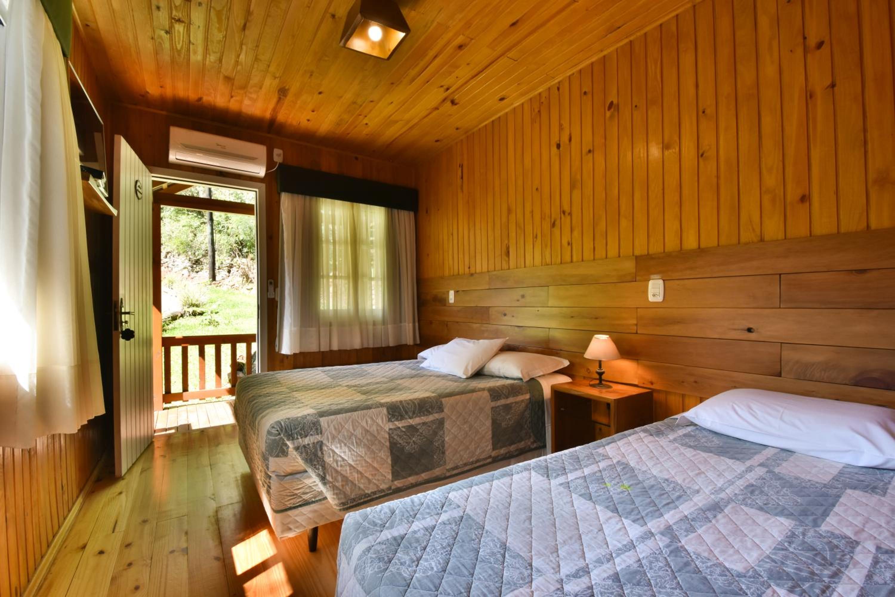 One-Bedroom Apartment - Photo 6