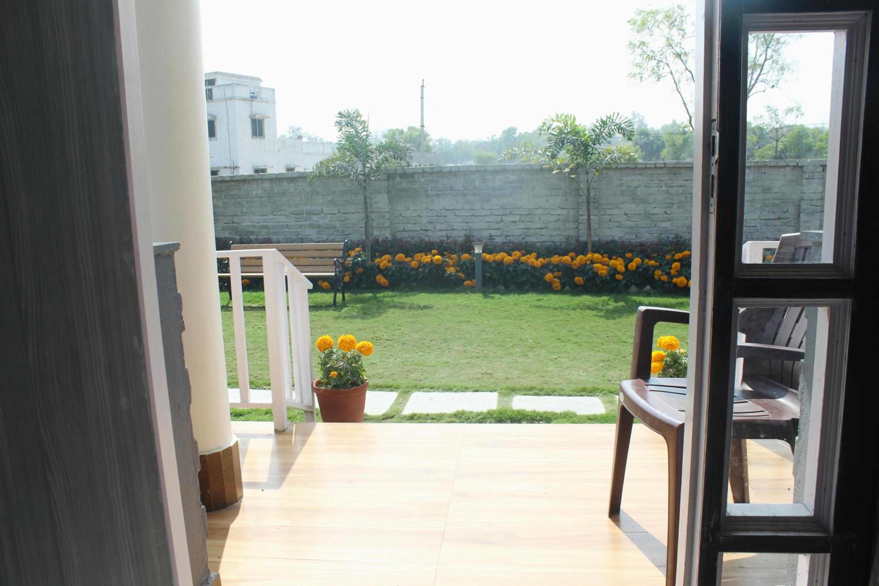 King Room with Balcony photo 2