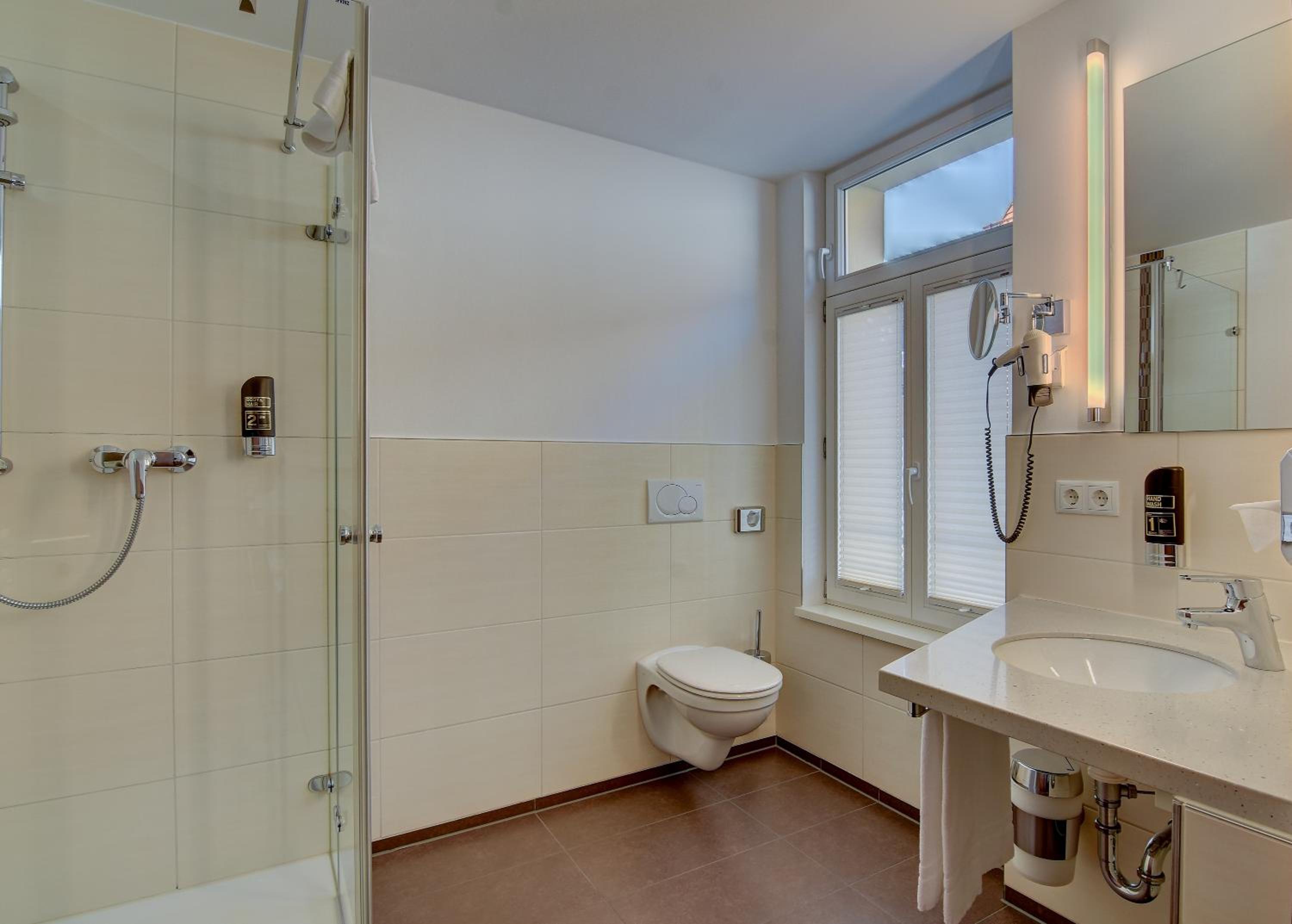 Standard Double Room - Photo 6