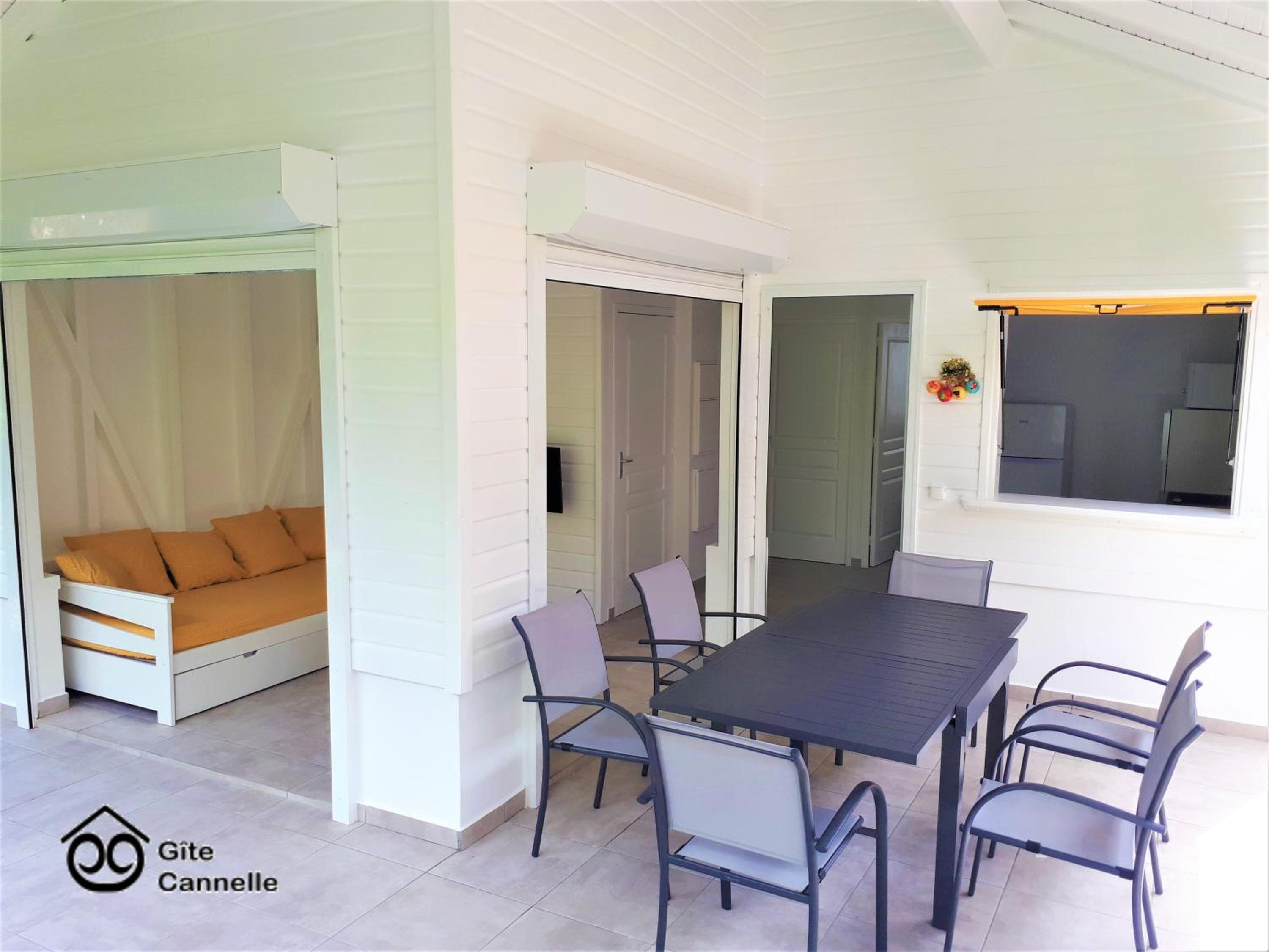 Two-Bedroom House photo 3
