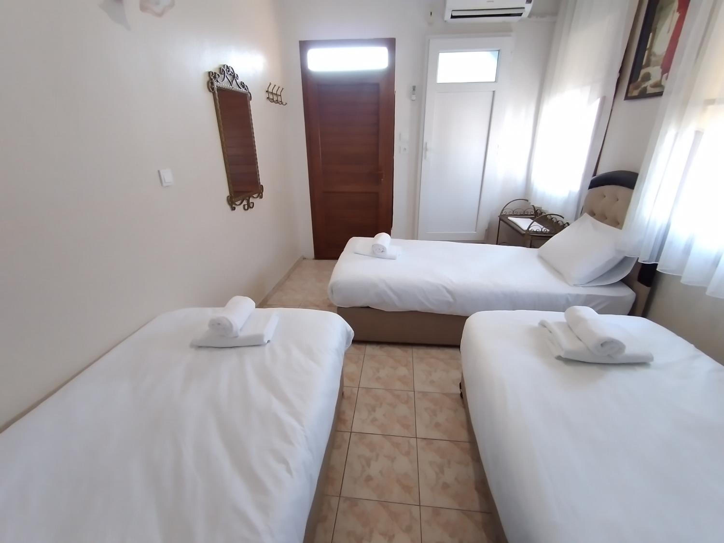 Comfort Triple Room - Photo 4