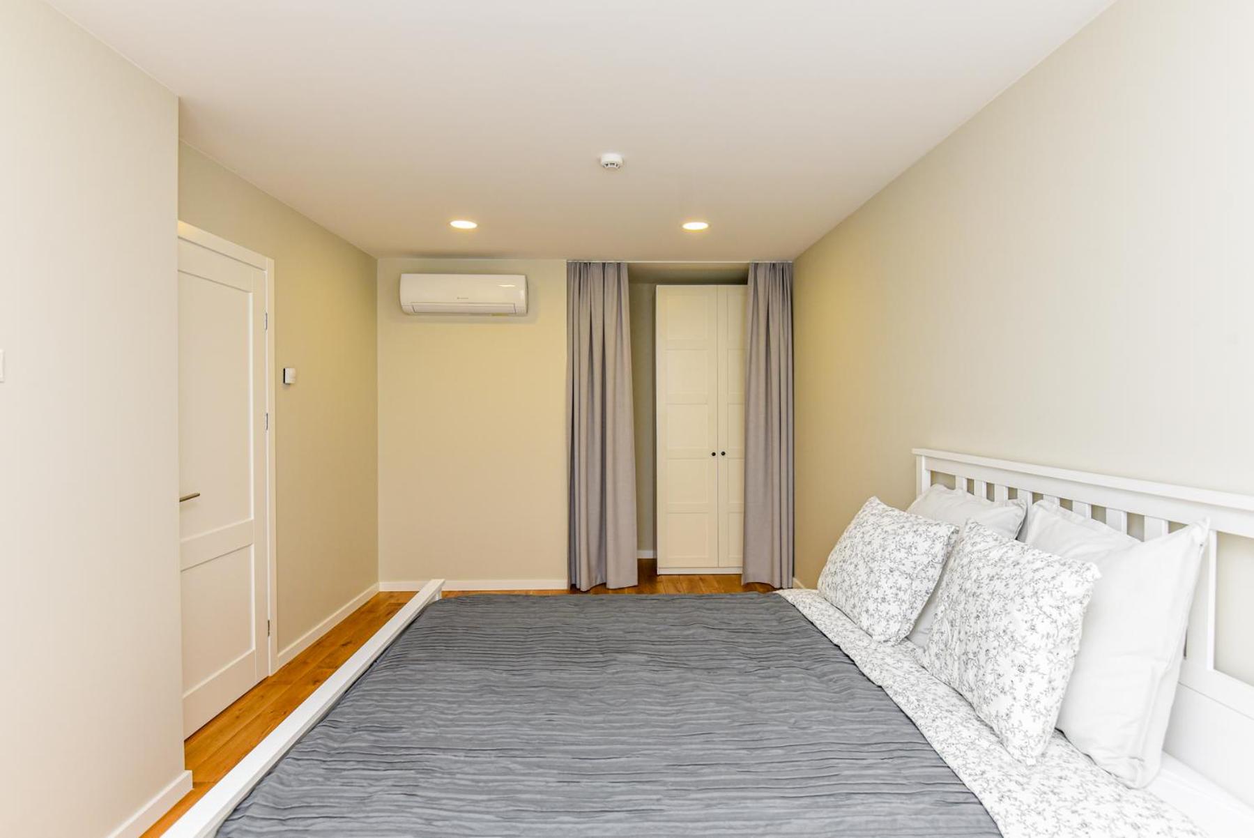 Apartment with Sea View - Photo 3