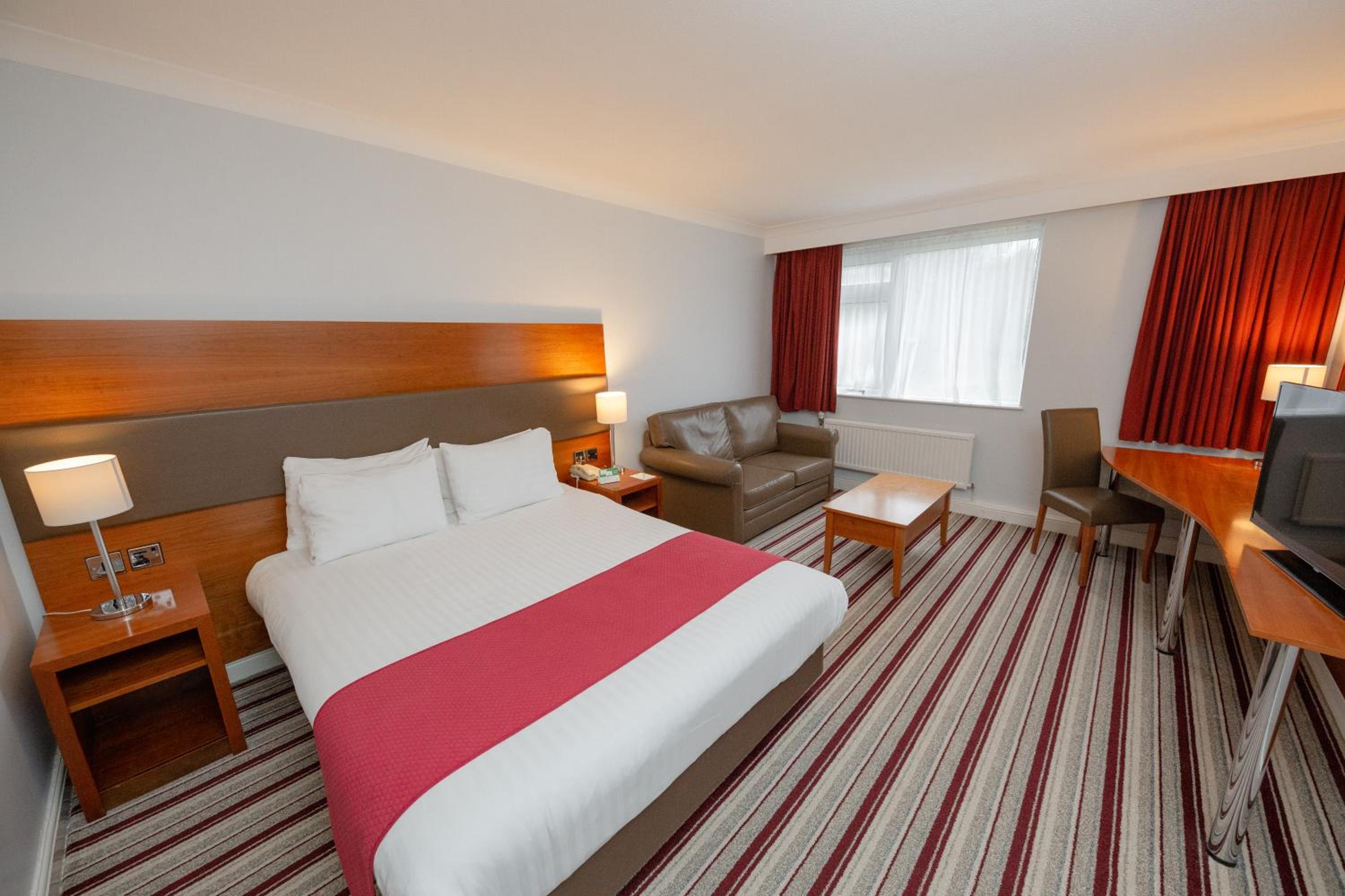 Standard Double Room with Sofa Bed - Photo 1