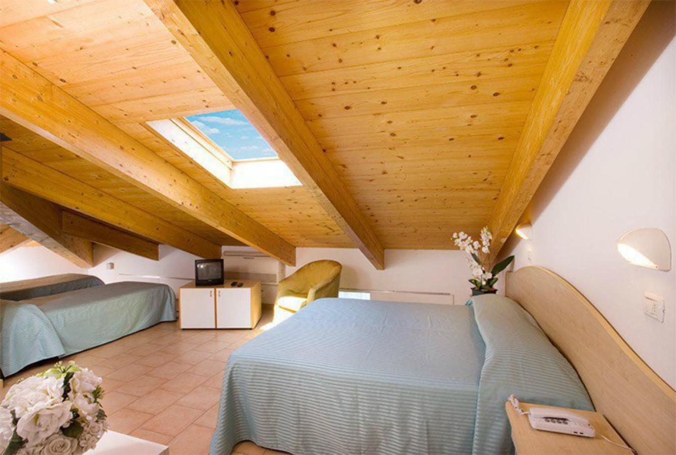 Economy Triple Room