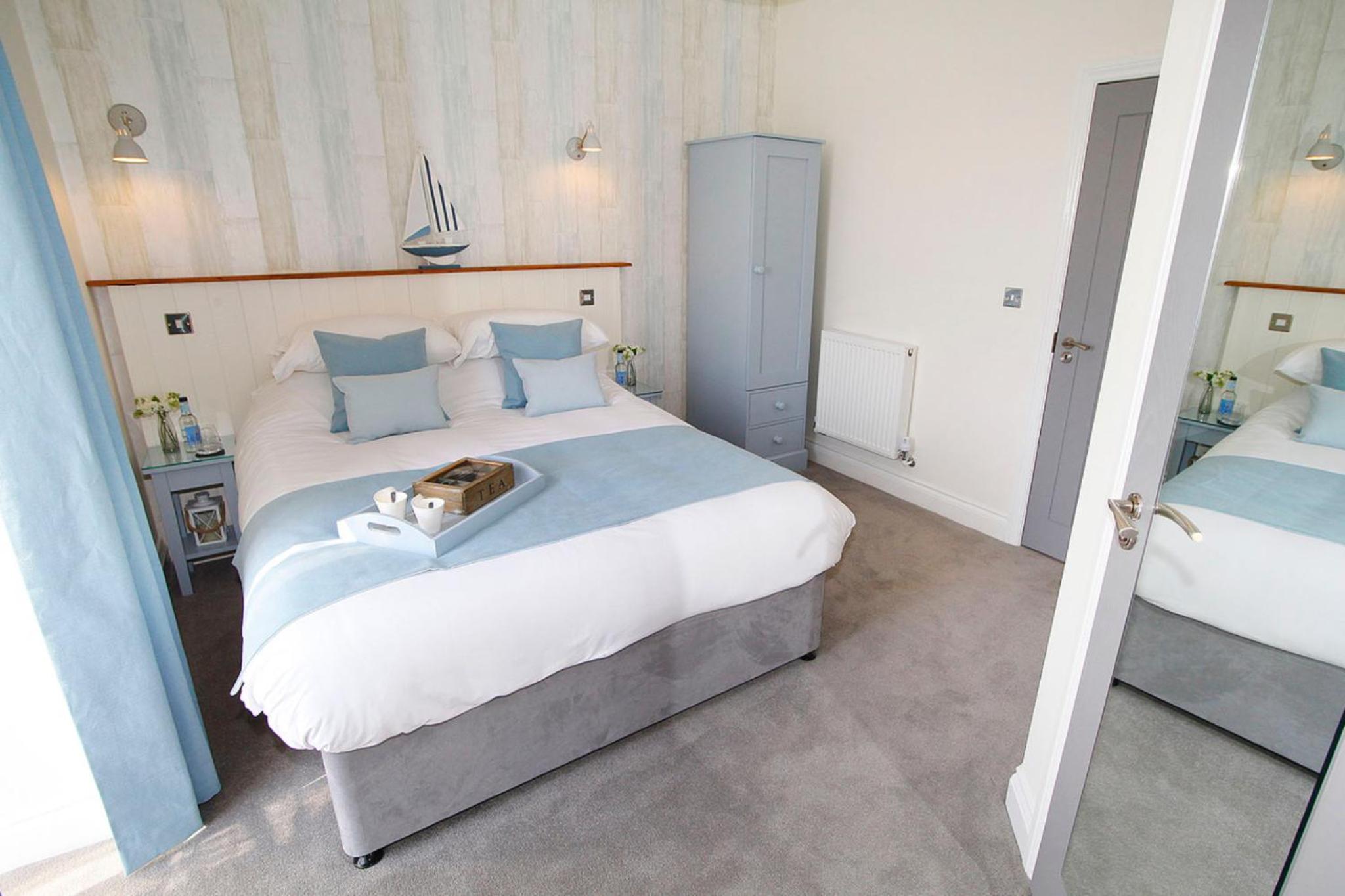 Deluxe Double Room With Bath photo 2