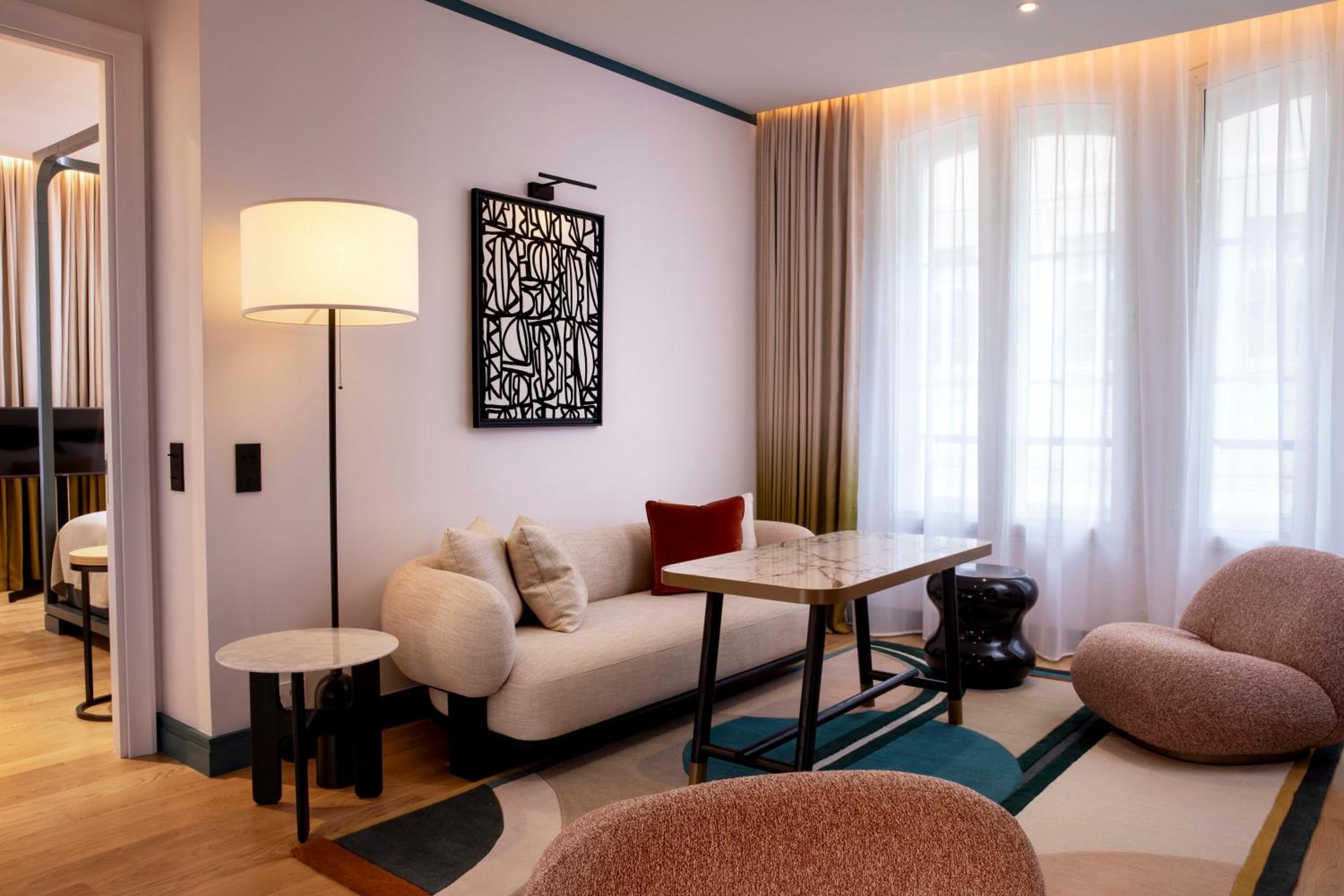 One Bedroom Apartment (Non Smoking)