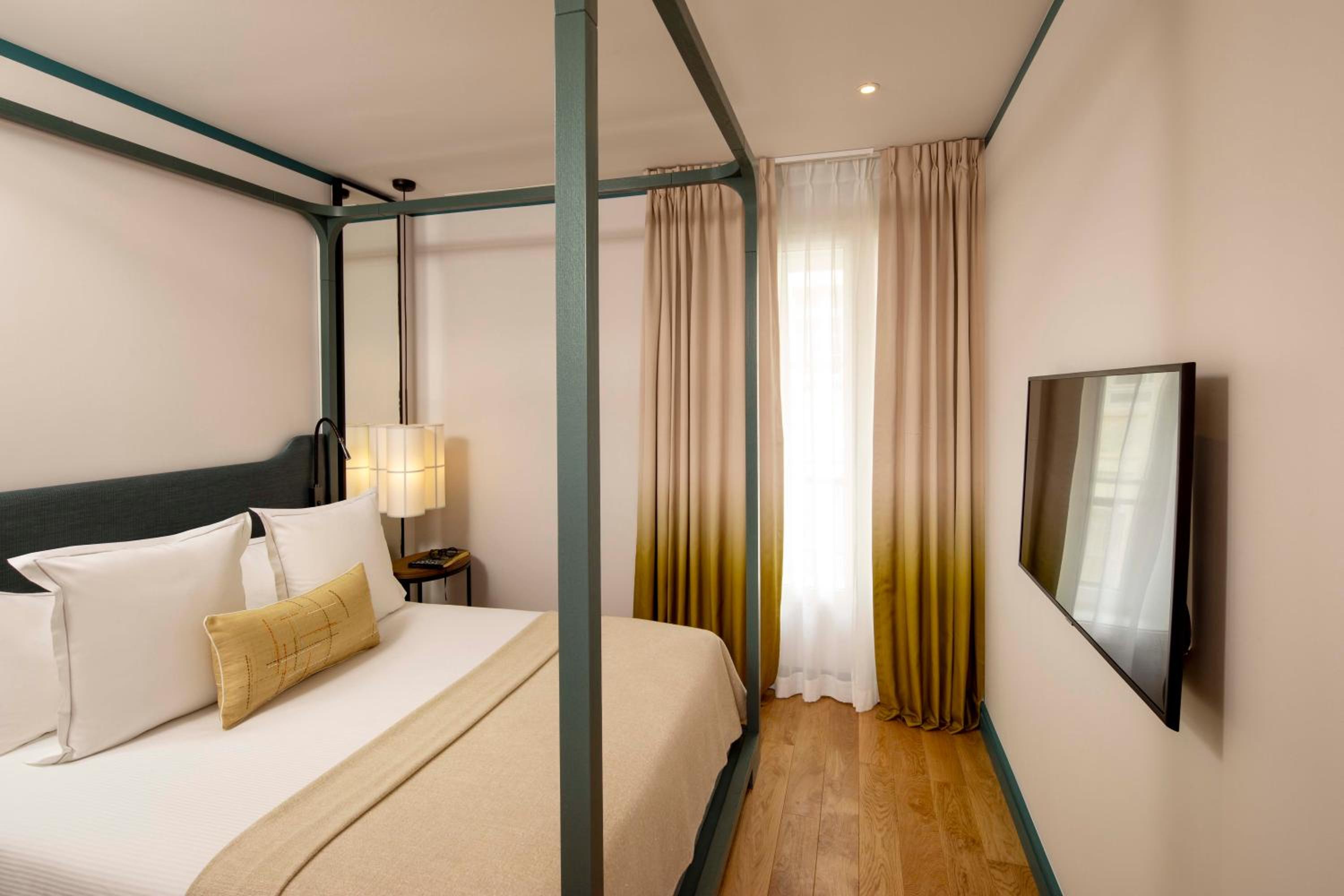 Two Bedroom Apartment (Non Smoking)