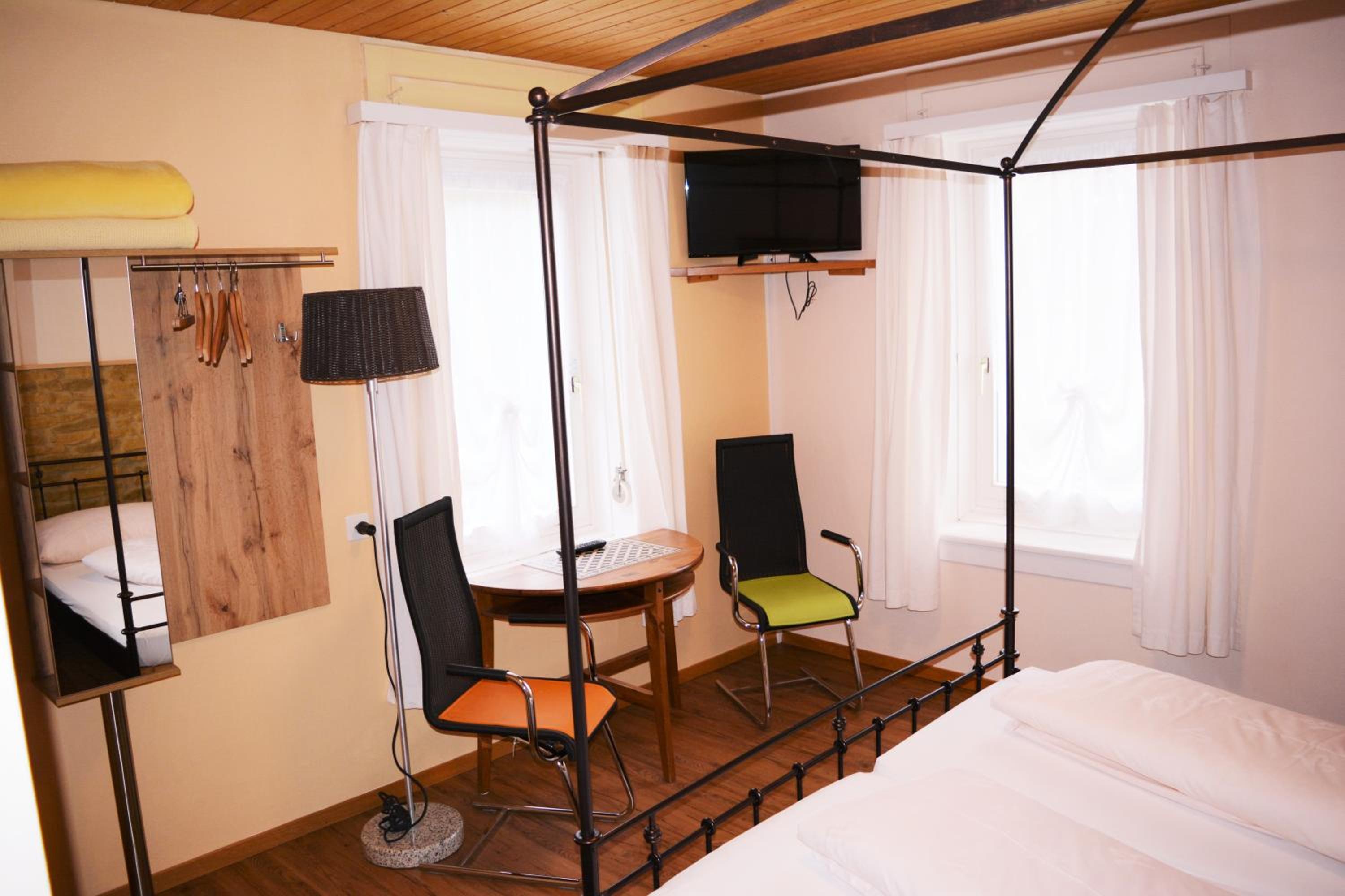 Double Room - Photo 17