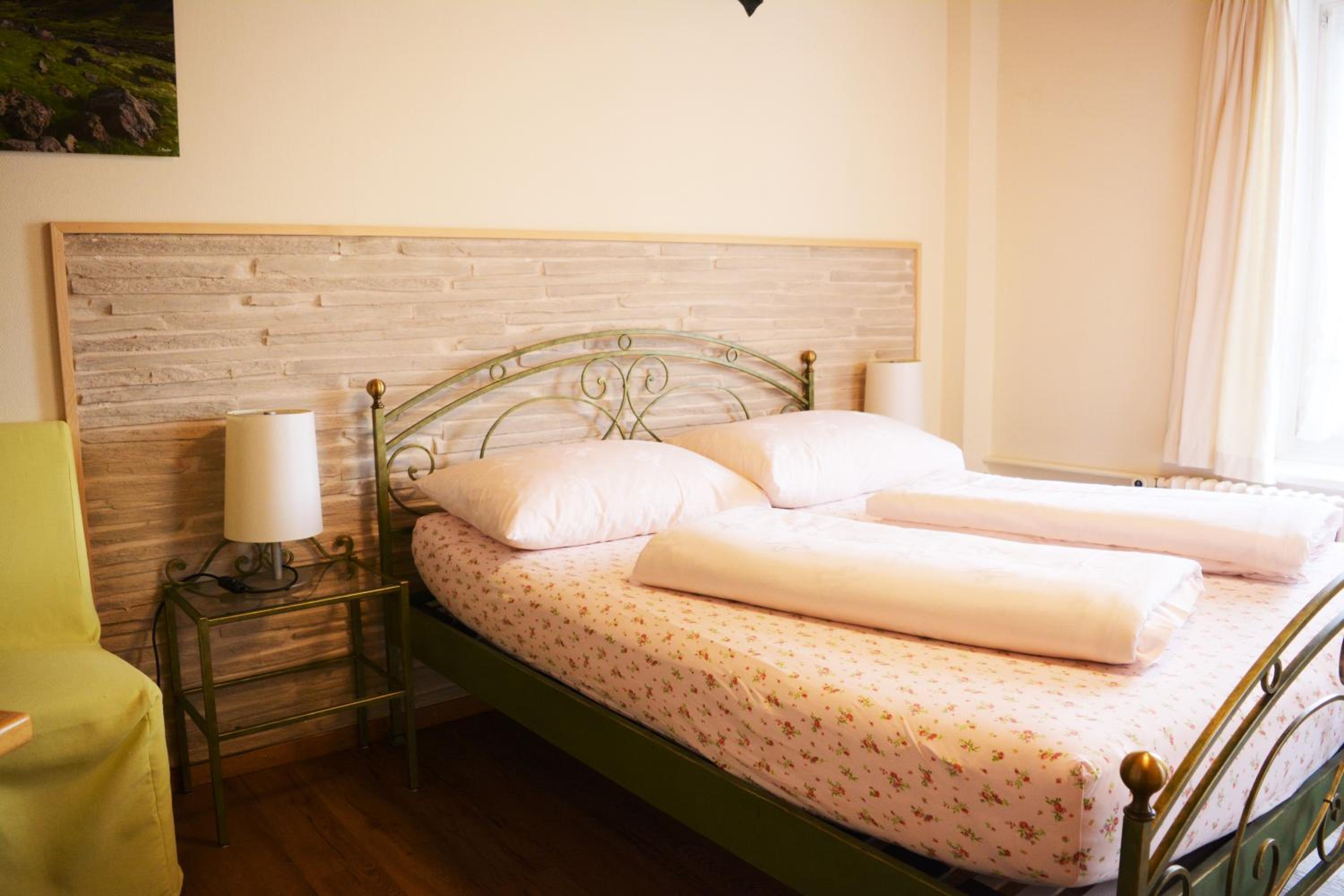 Double Room - Photo 9