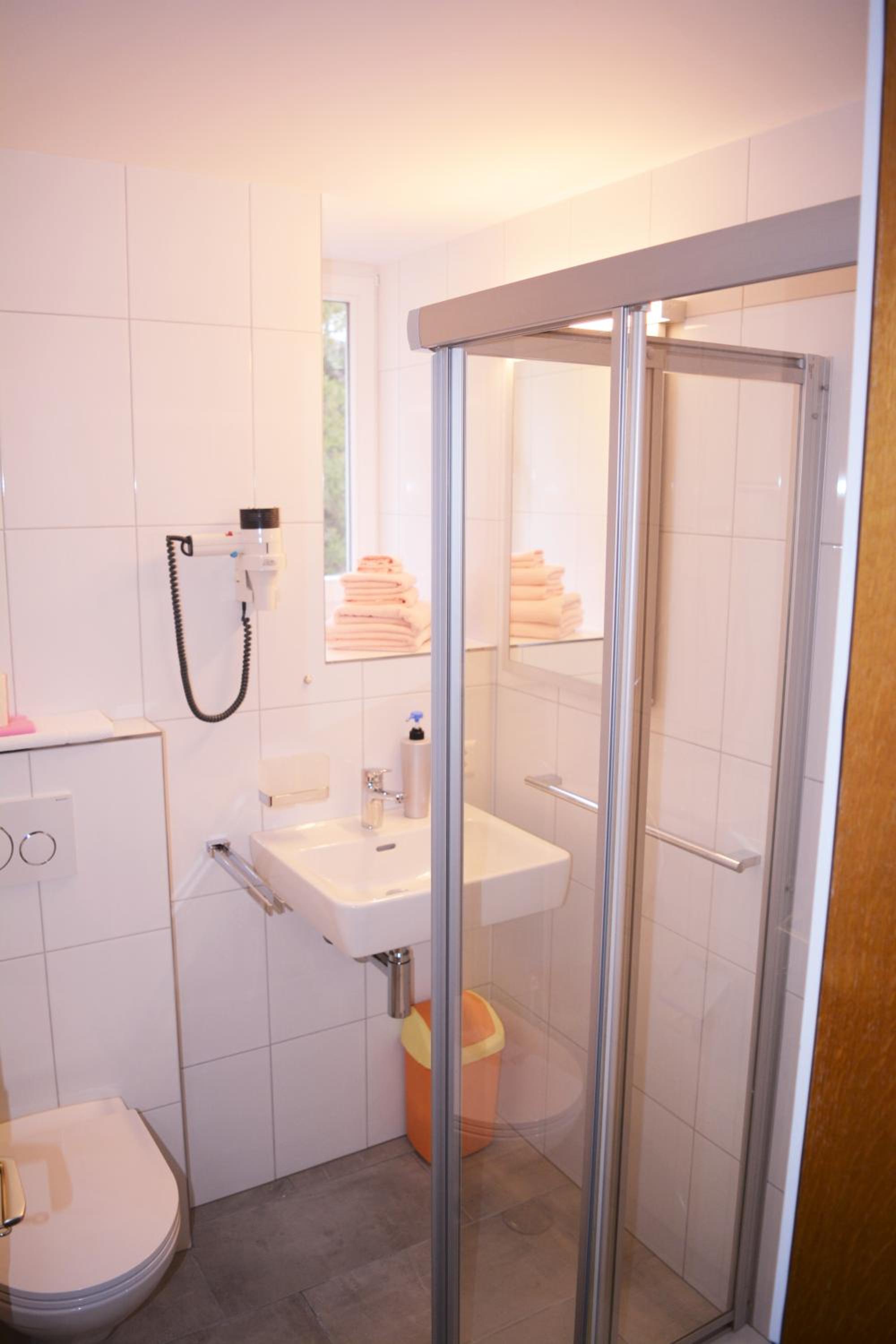 Double Room - Photo 5
