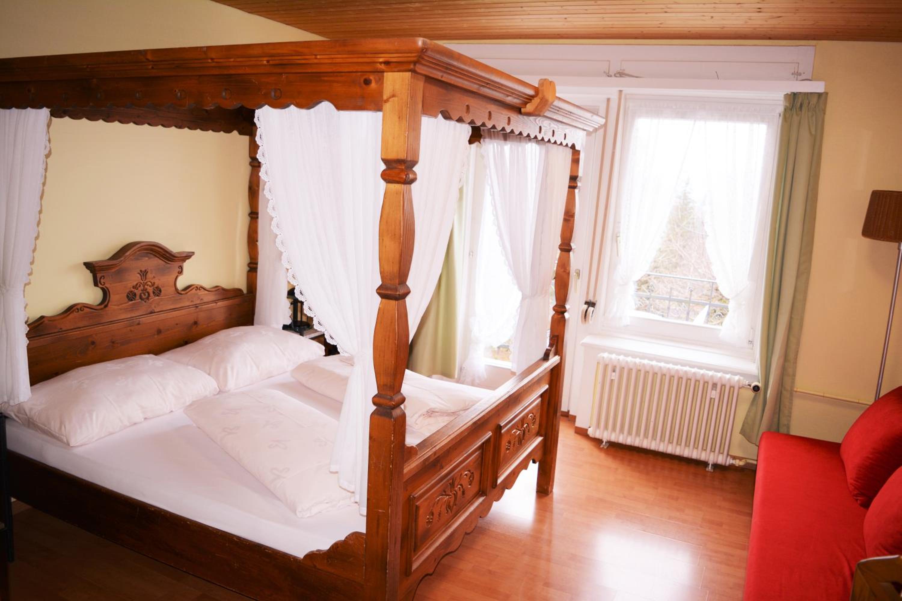 Double Room - Photo 8