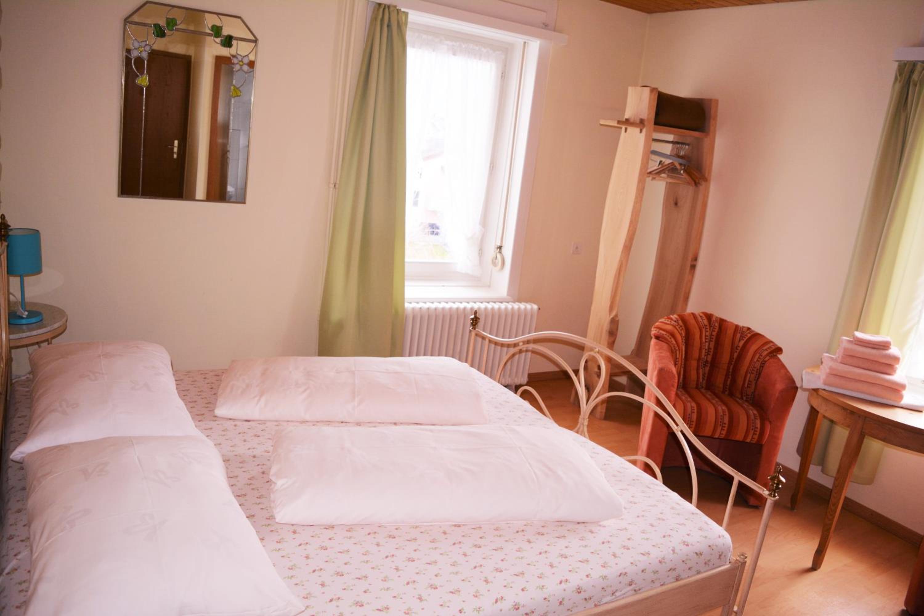 Double Room - Photo 12