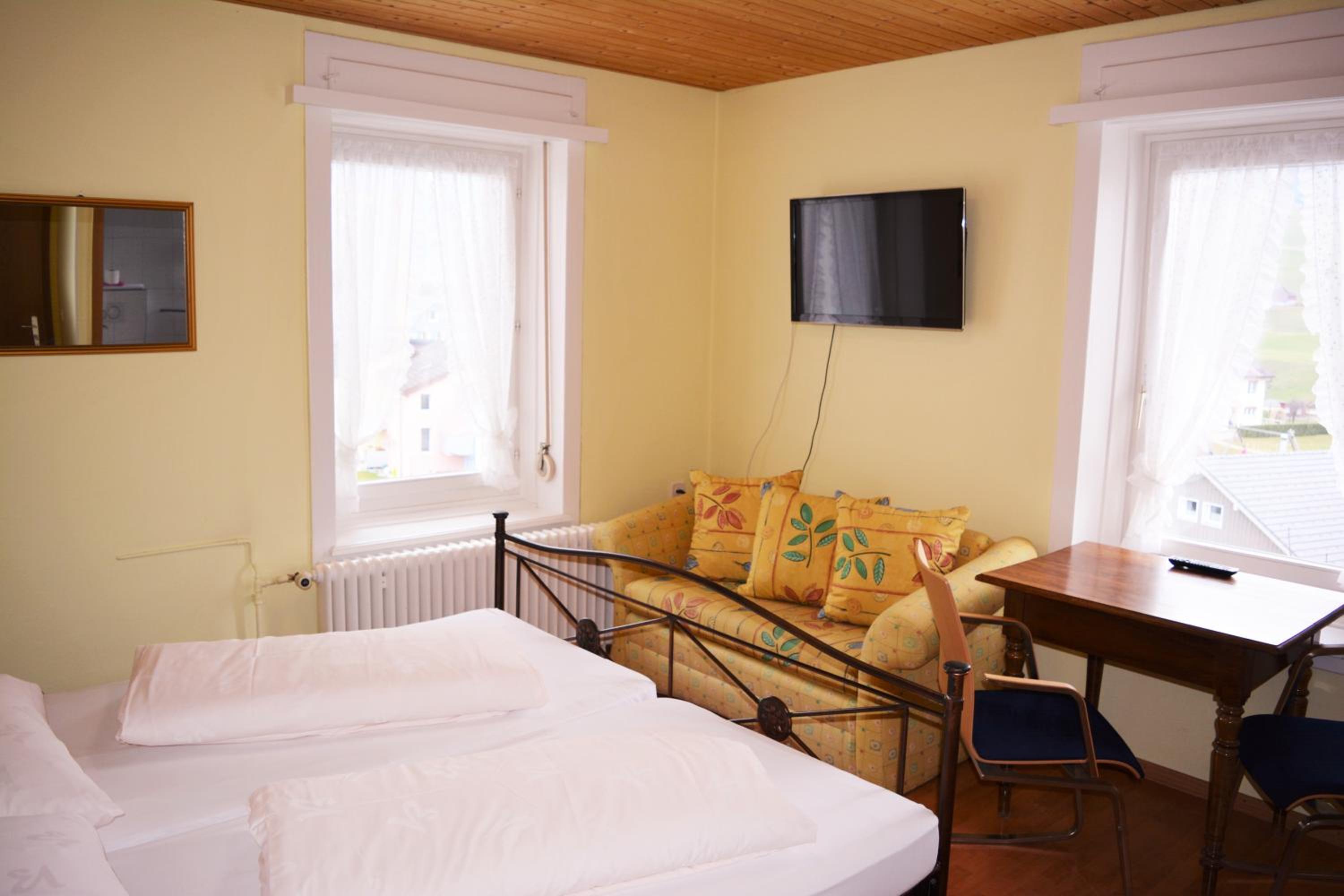 Double Room - Photo 2