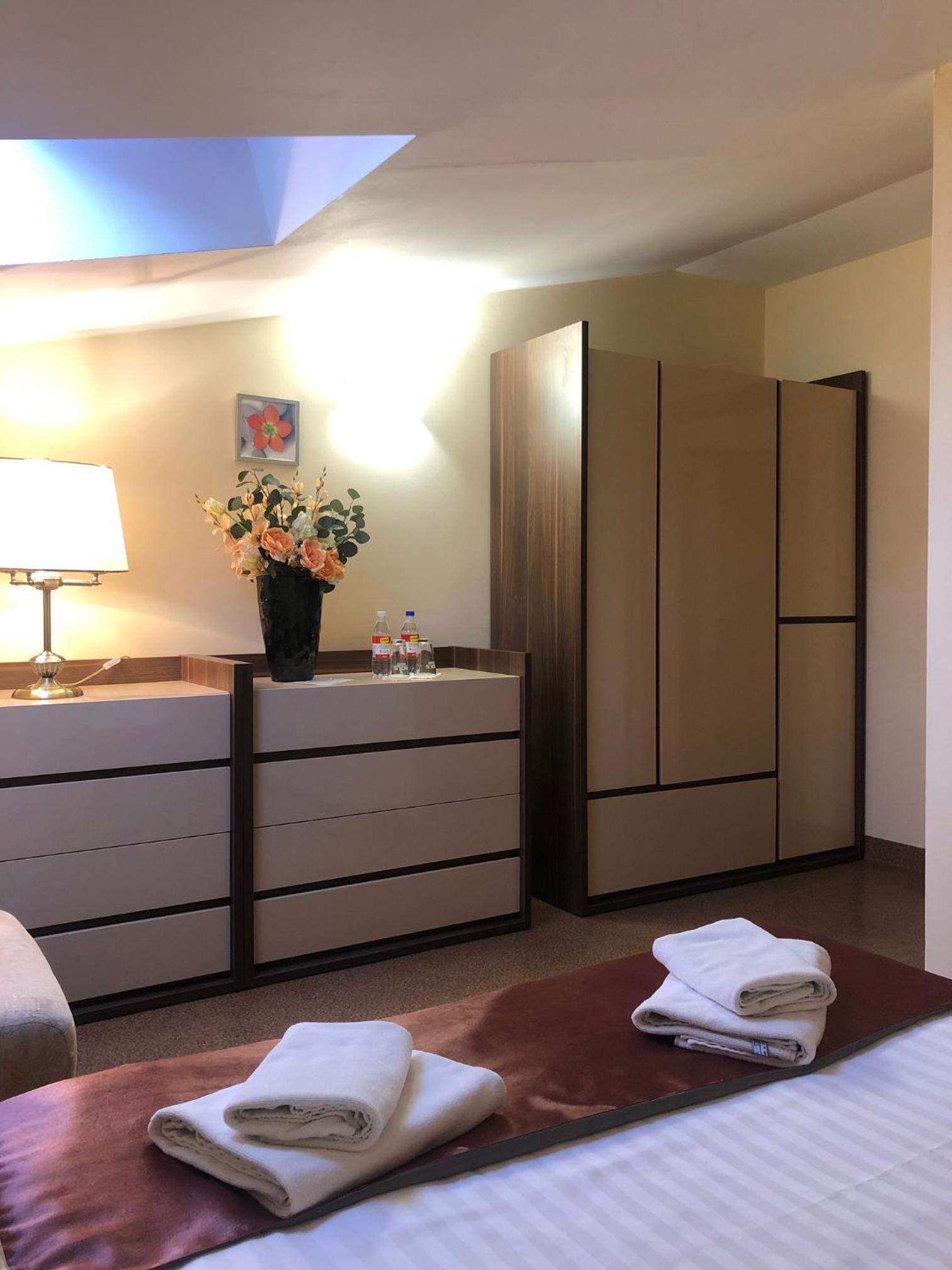 Deluxe Double Room photo 2