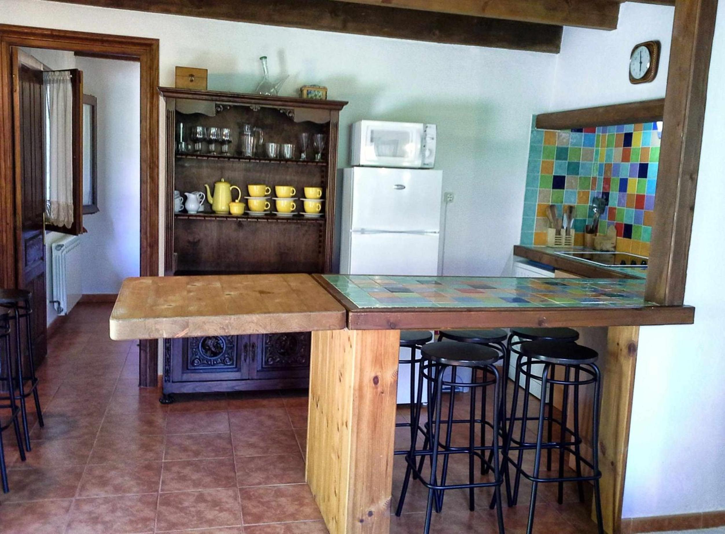 Three-Bedroom Apartment with Mountain View photo 2