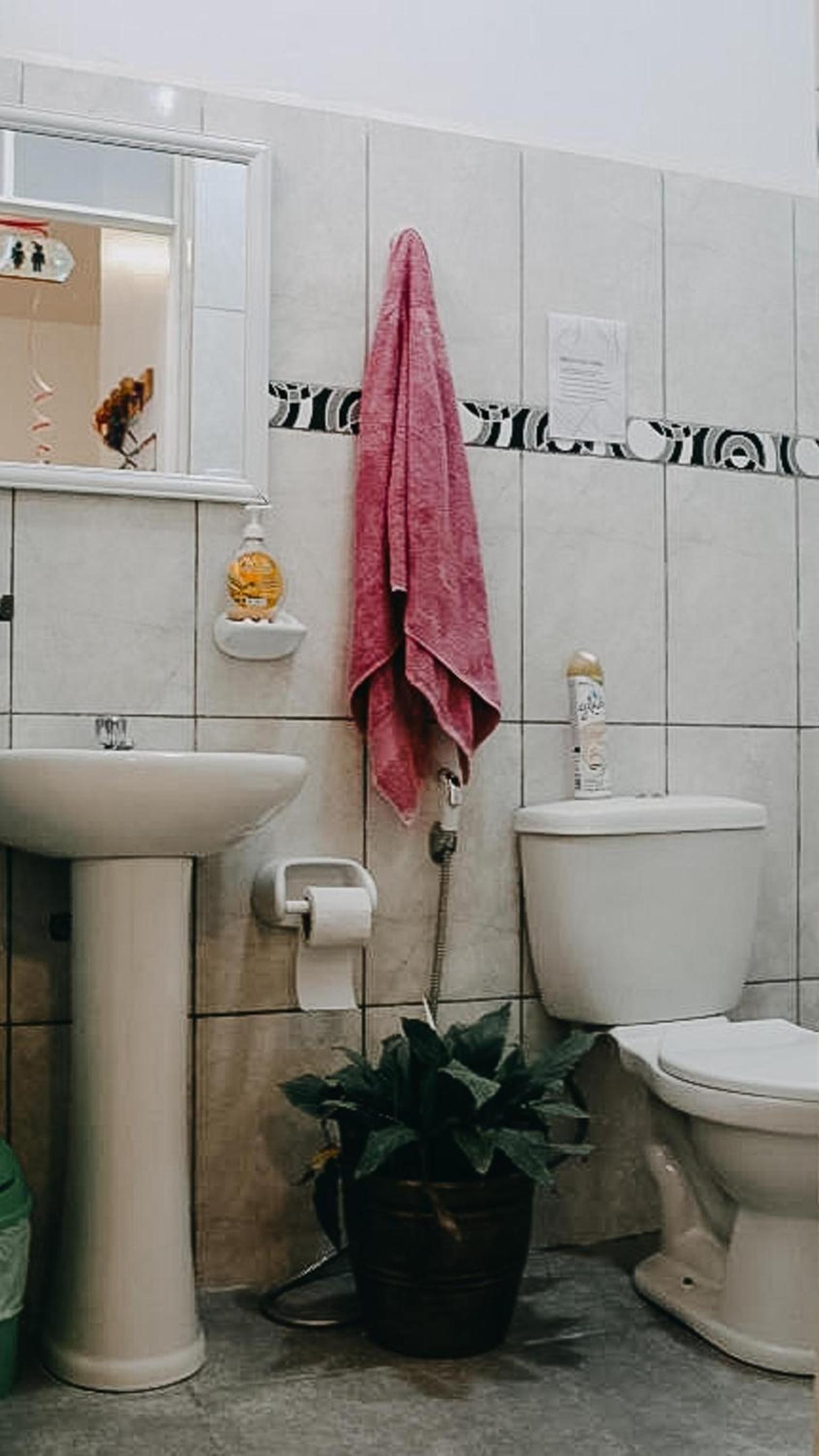 Single Room With Private Bathroom photo 2