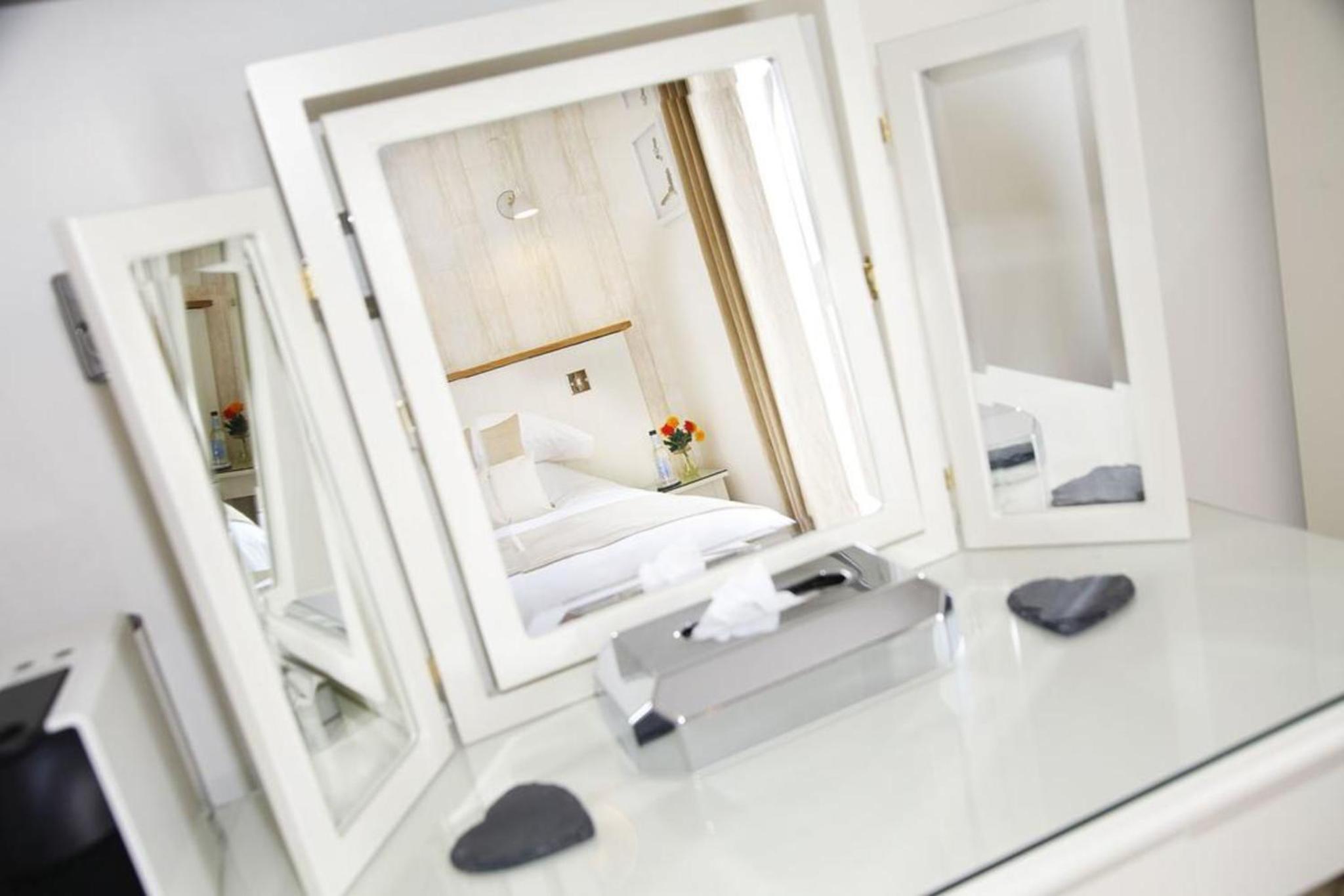 Deluxe Double Room With Shower photo 2