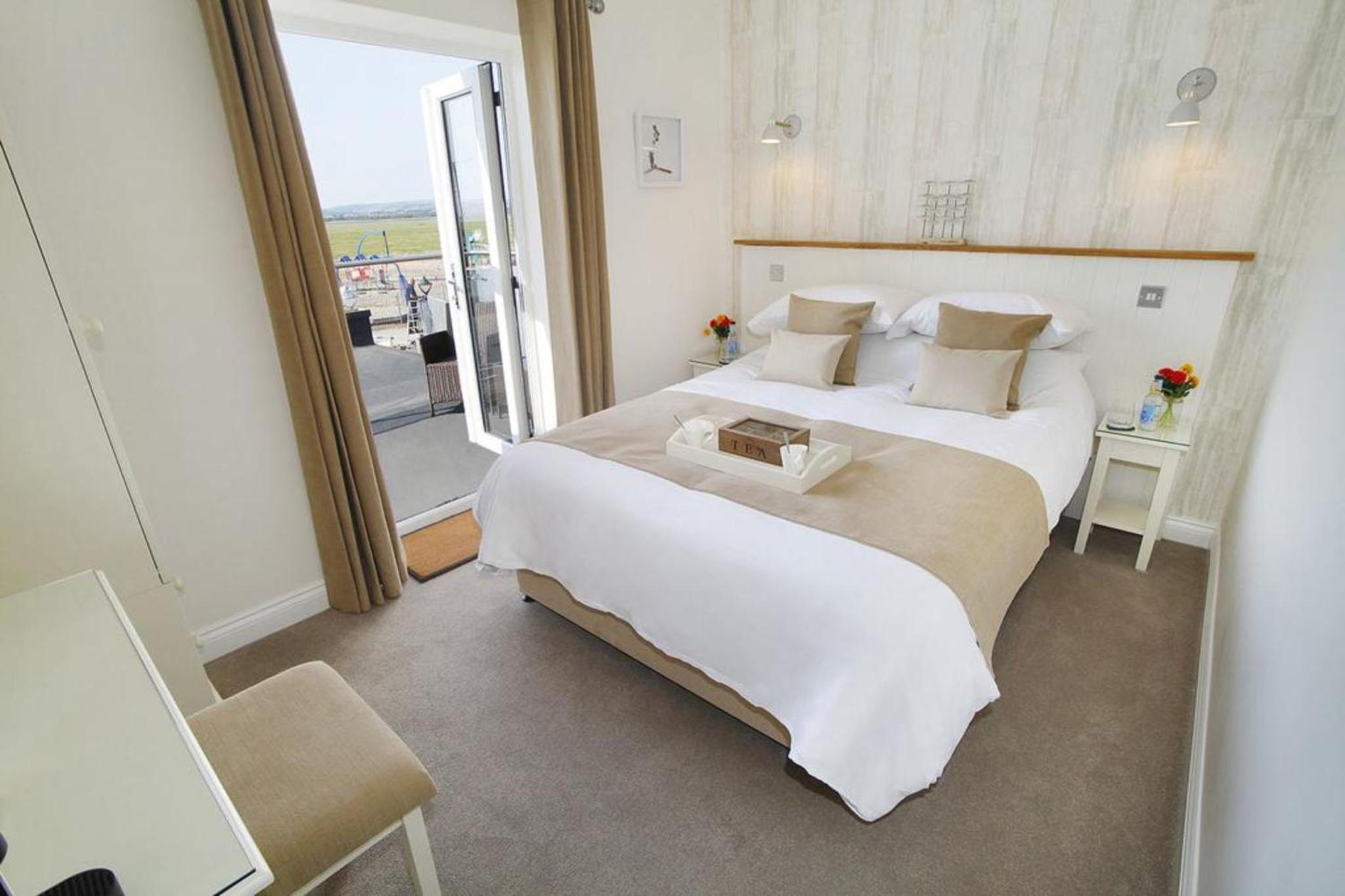 Deluxe Double Room With Shower photo 3