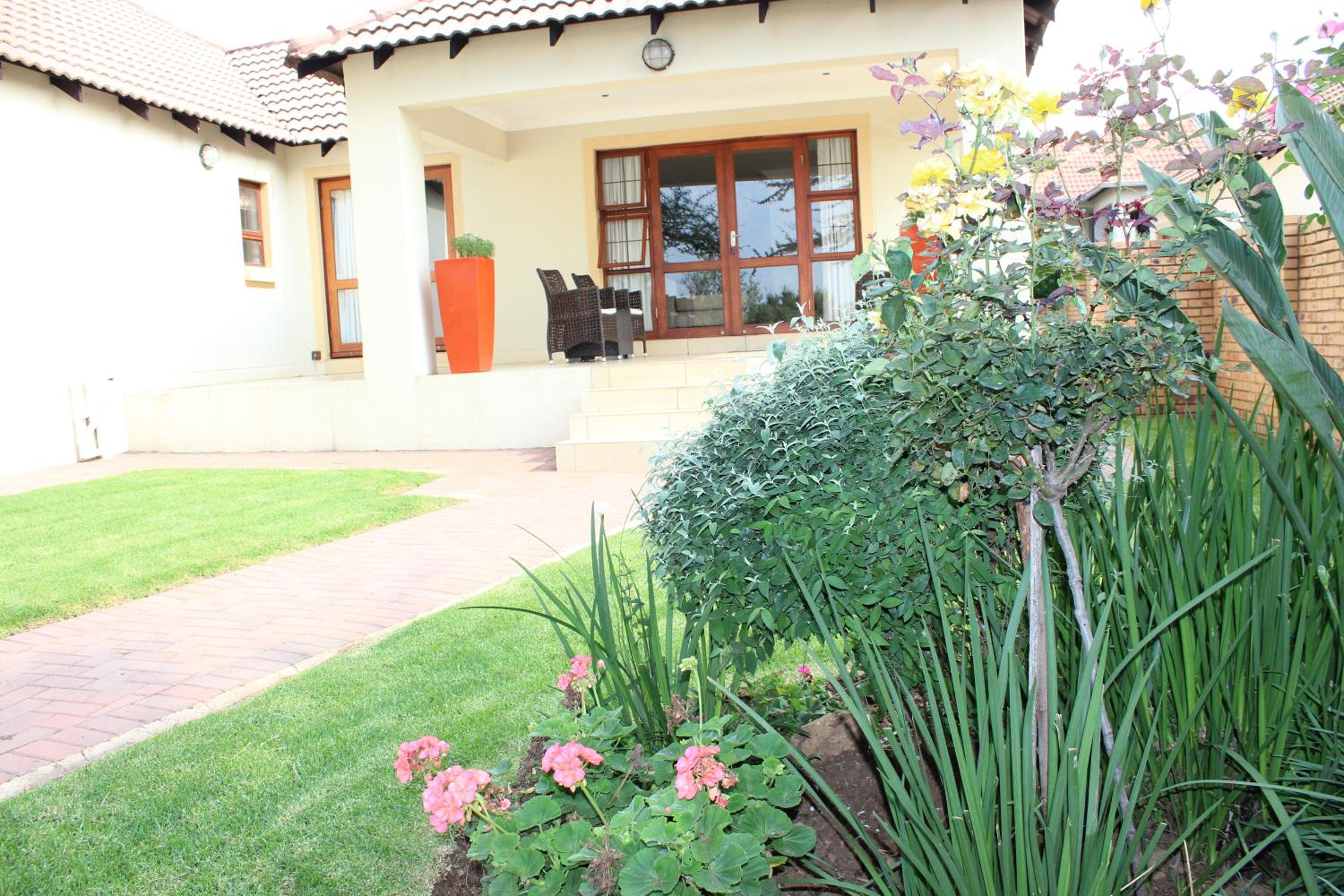 Luxury Villa - Photo 4