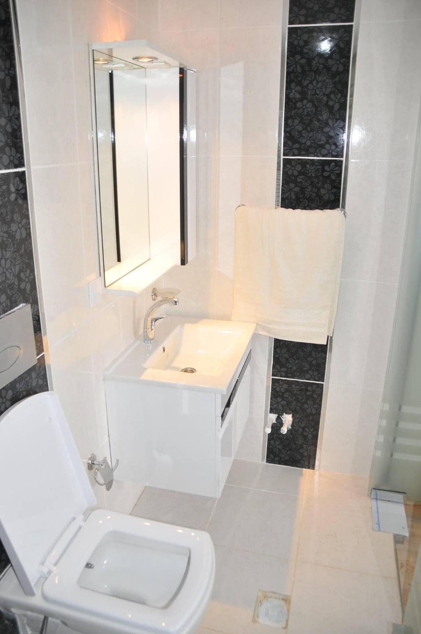 Deluxe Double Room with Balcony photo 3