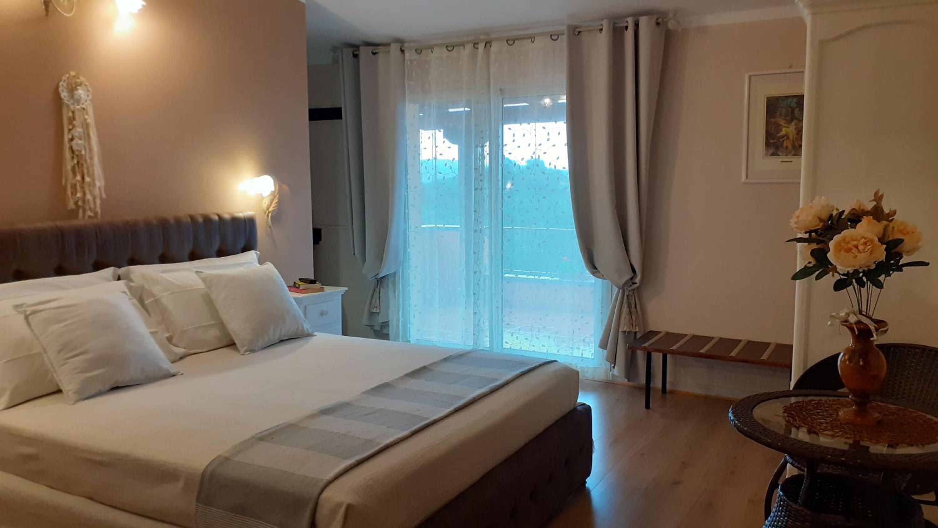 Deluxe Double Room With Balcony And Sea View