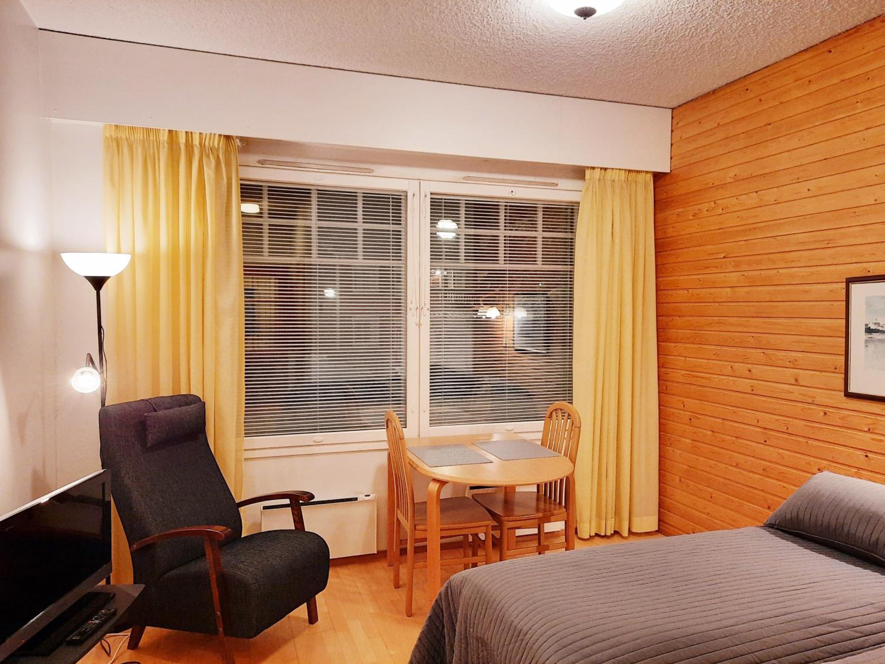 One-Bedroom Apartment - Photo 2