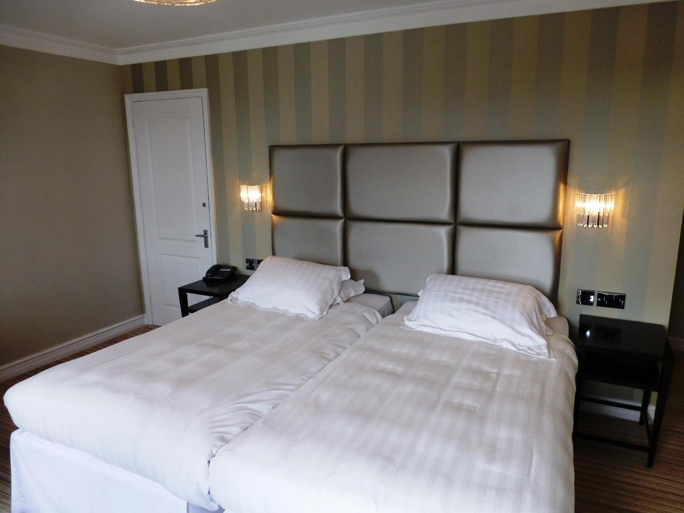 Twin Room - Photo 1