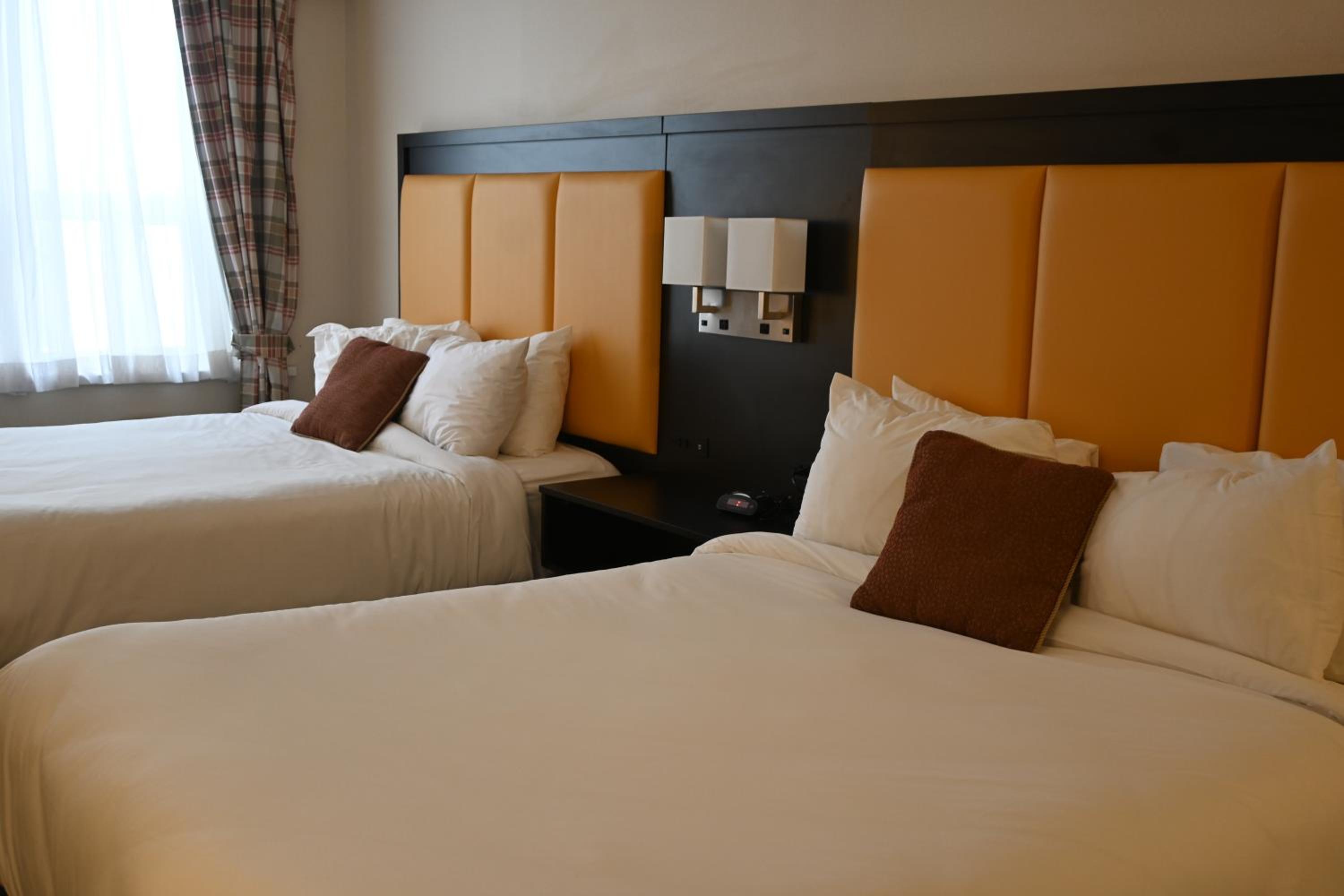 Queen Room with Two Queen Beds - Photo 13