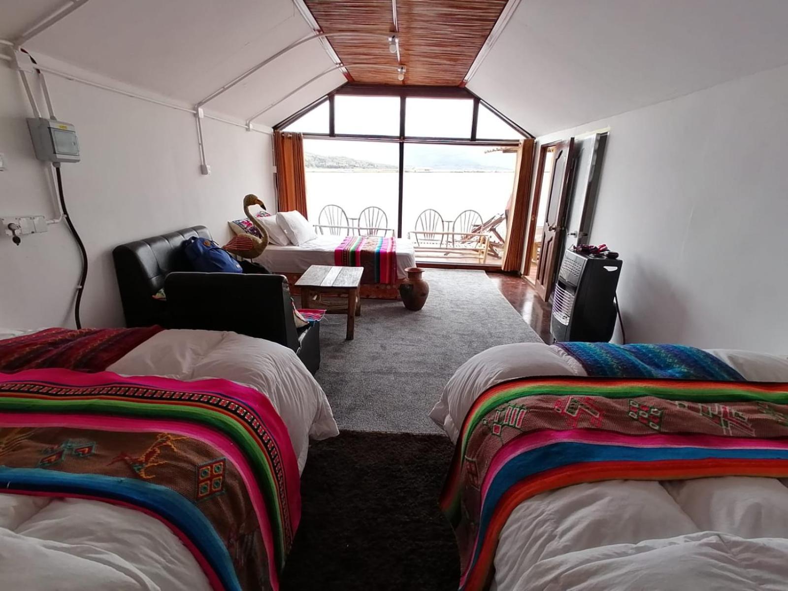Twin Room with Lake View photo 2