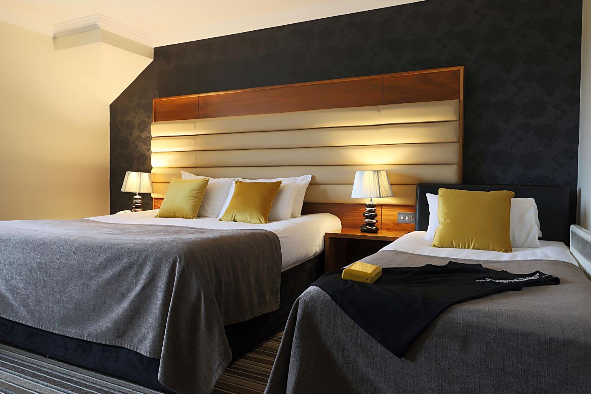 Twin Room - Photo 3