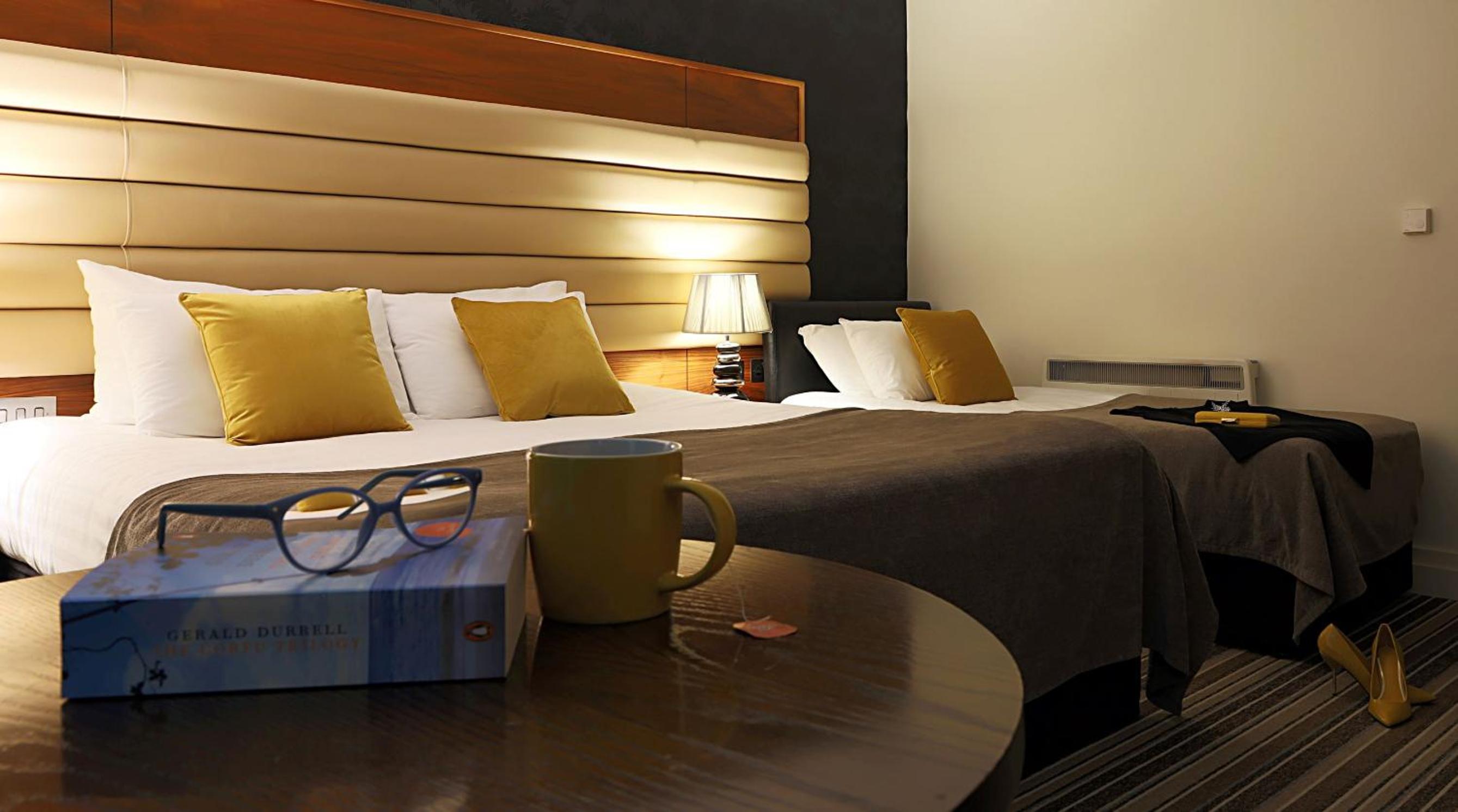 Twin Room - Photo 2