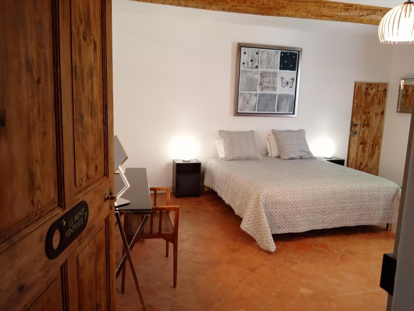 Double Room with Private Bathroom photo 2