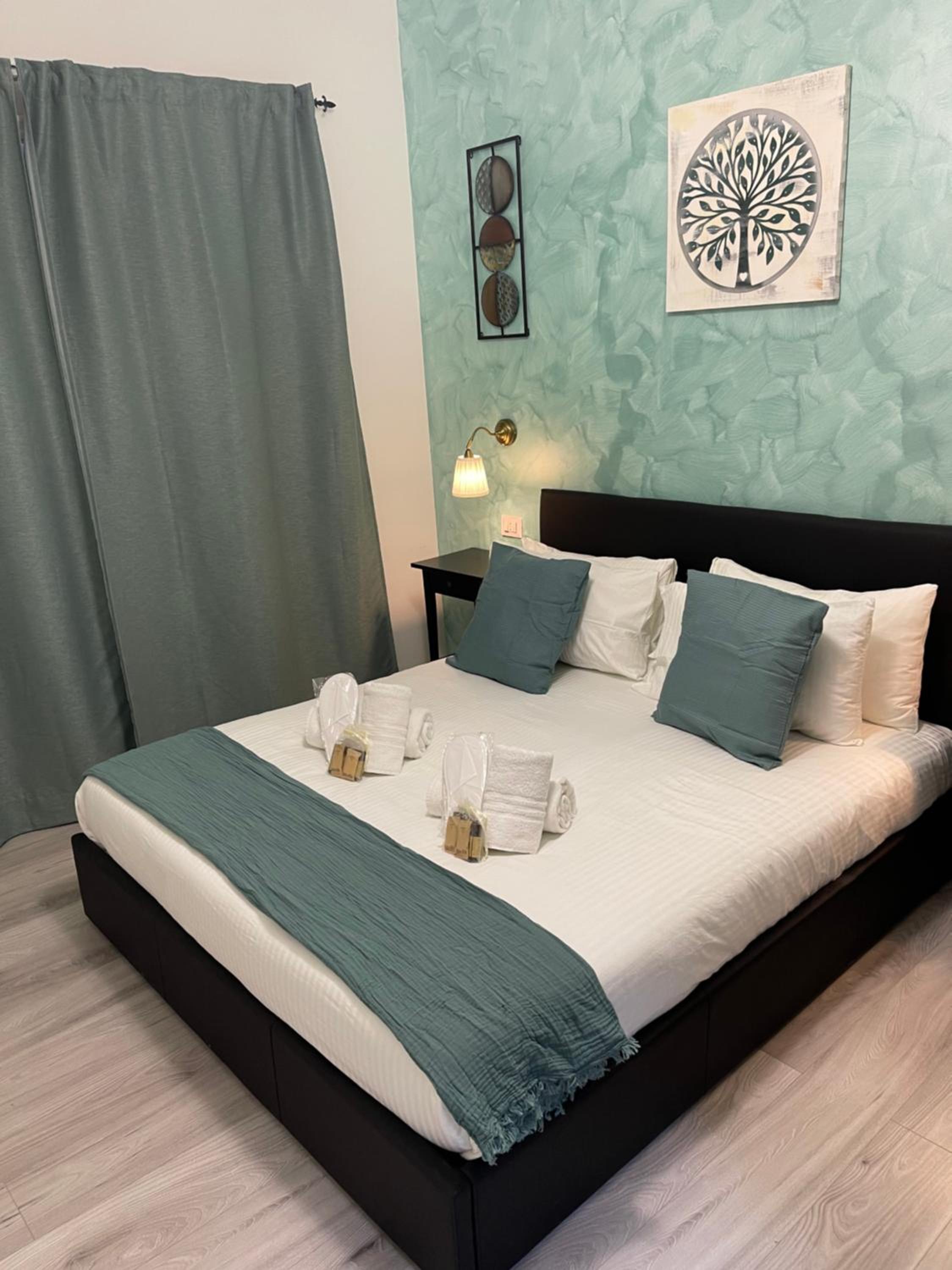 Deluxe Double Room with Shower photo 3
