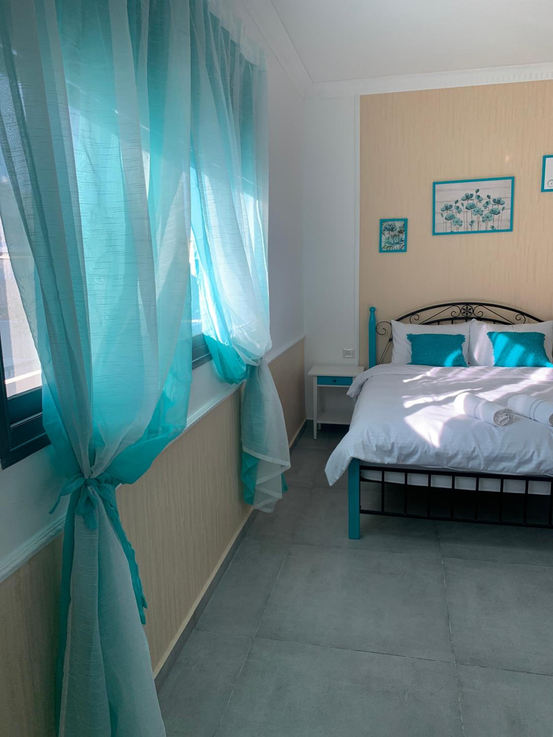 Small Double Room photo 1