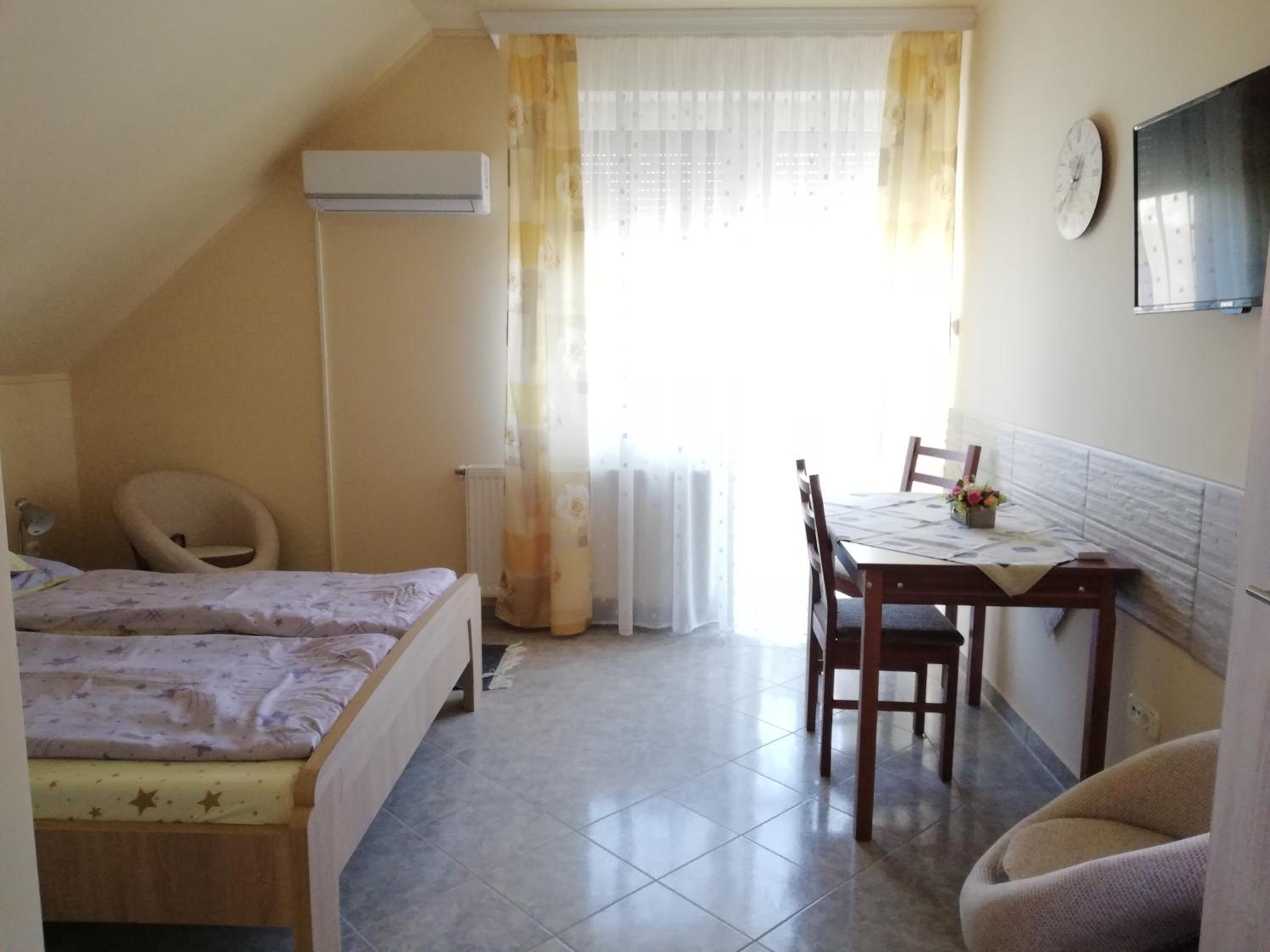 One-Bedroom Apartment with Balcony