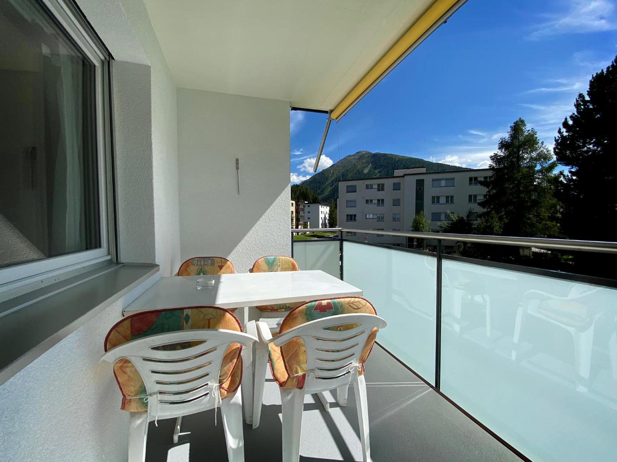Apartment with Mountain View photo 3