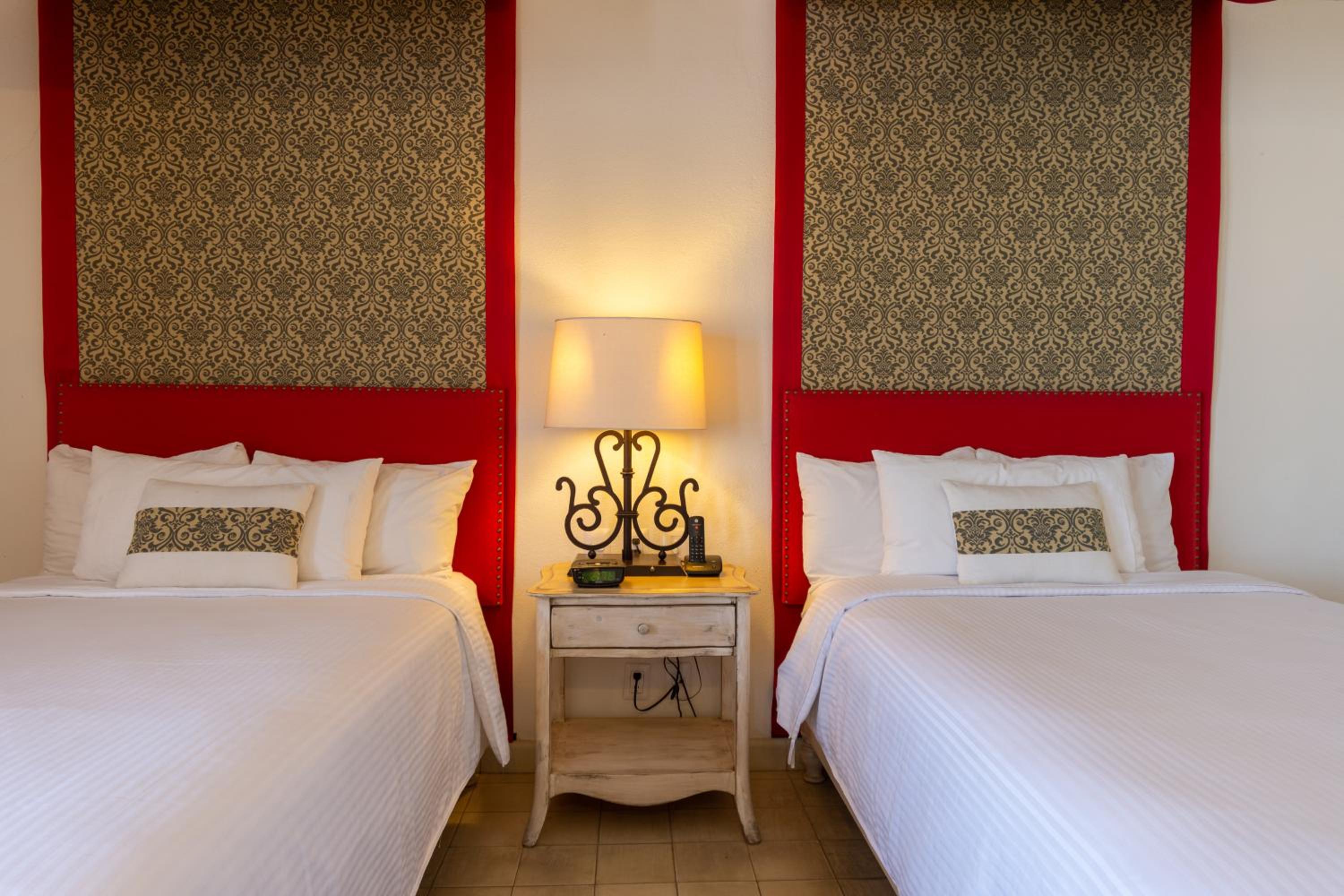Suite with Two Double Beds - Photo 18