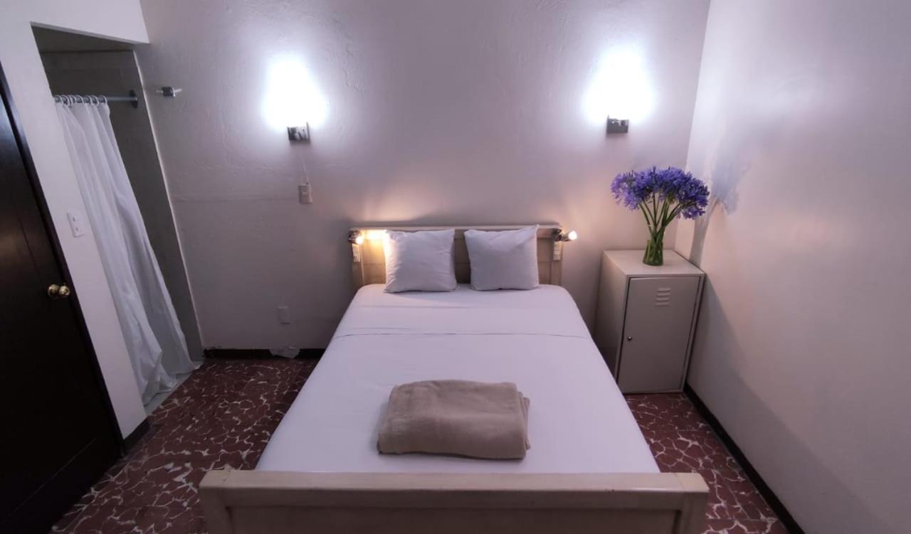 Economy Double Room photo 2