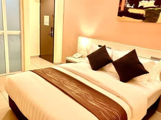 Standard Queen Room - Photo 4