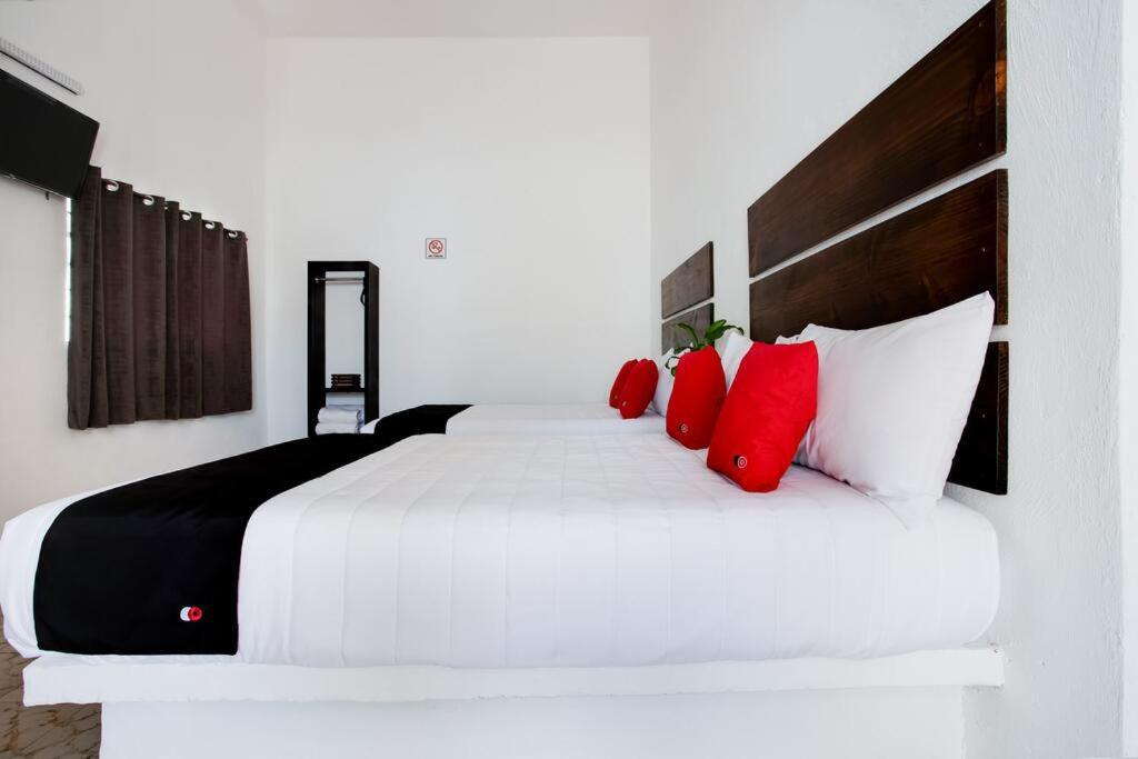 Deluxe Double Room with Two Double Beds photo 2