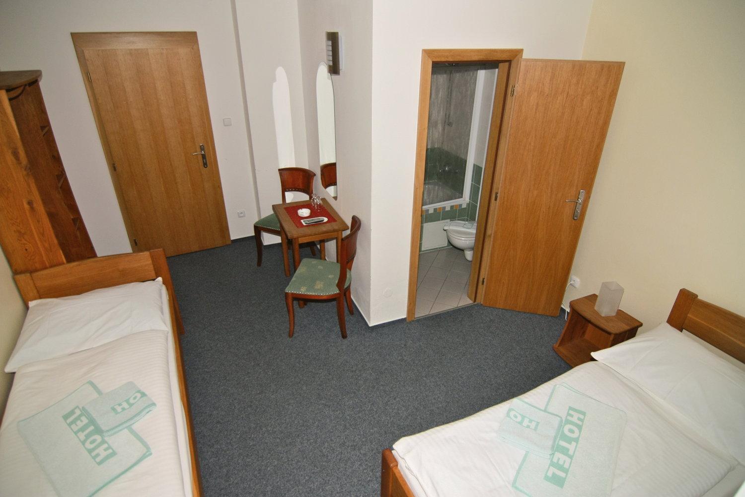 Double or Twin Room - Photo 8