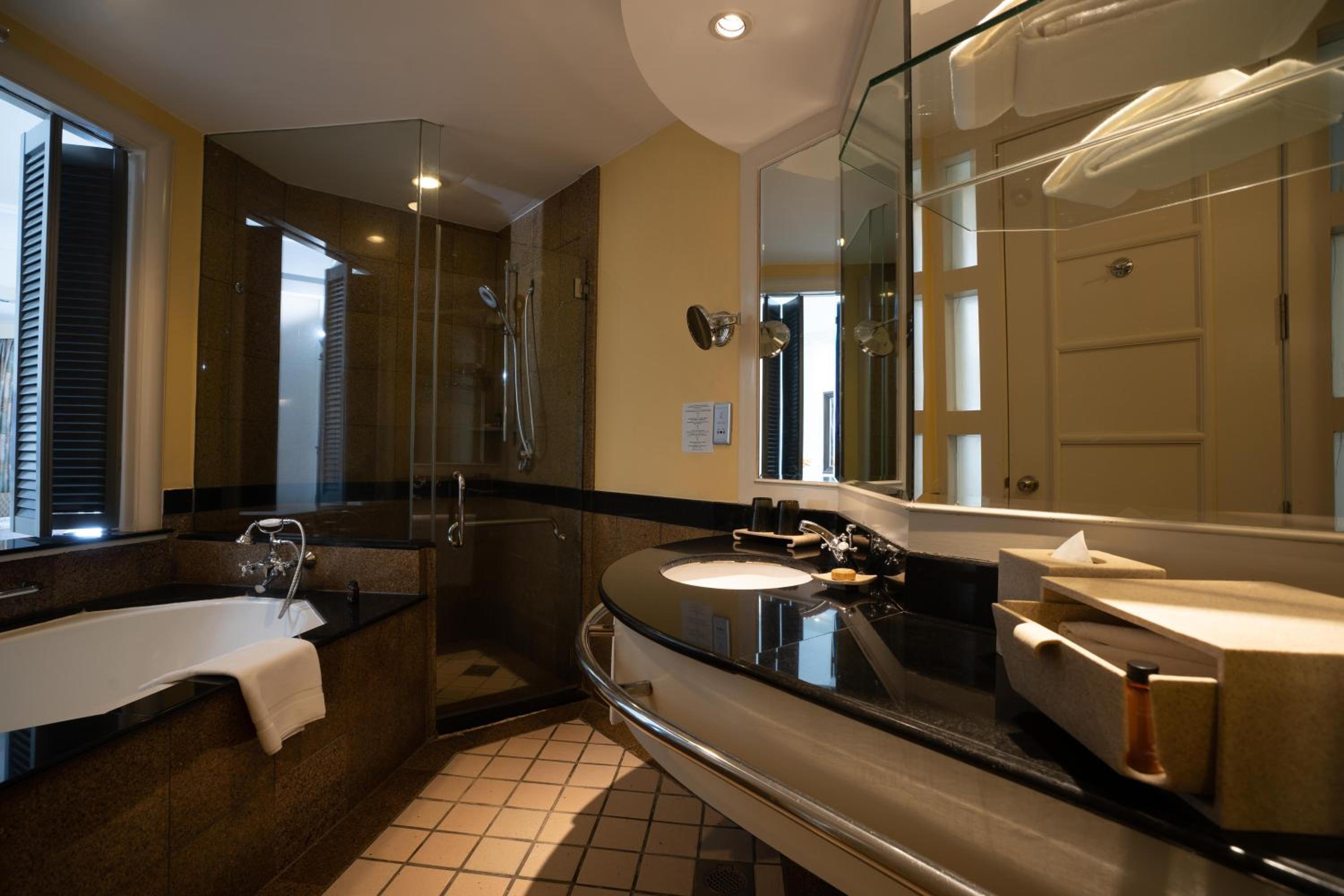 Deluxe Sea View Twin  - Photo 4