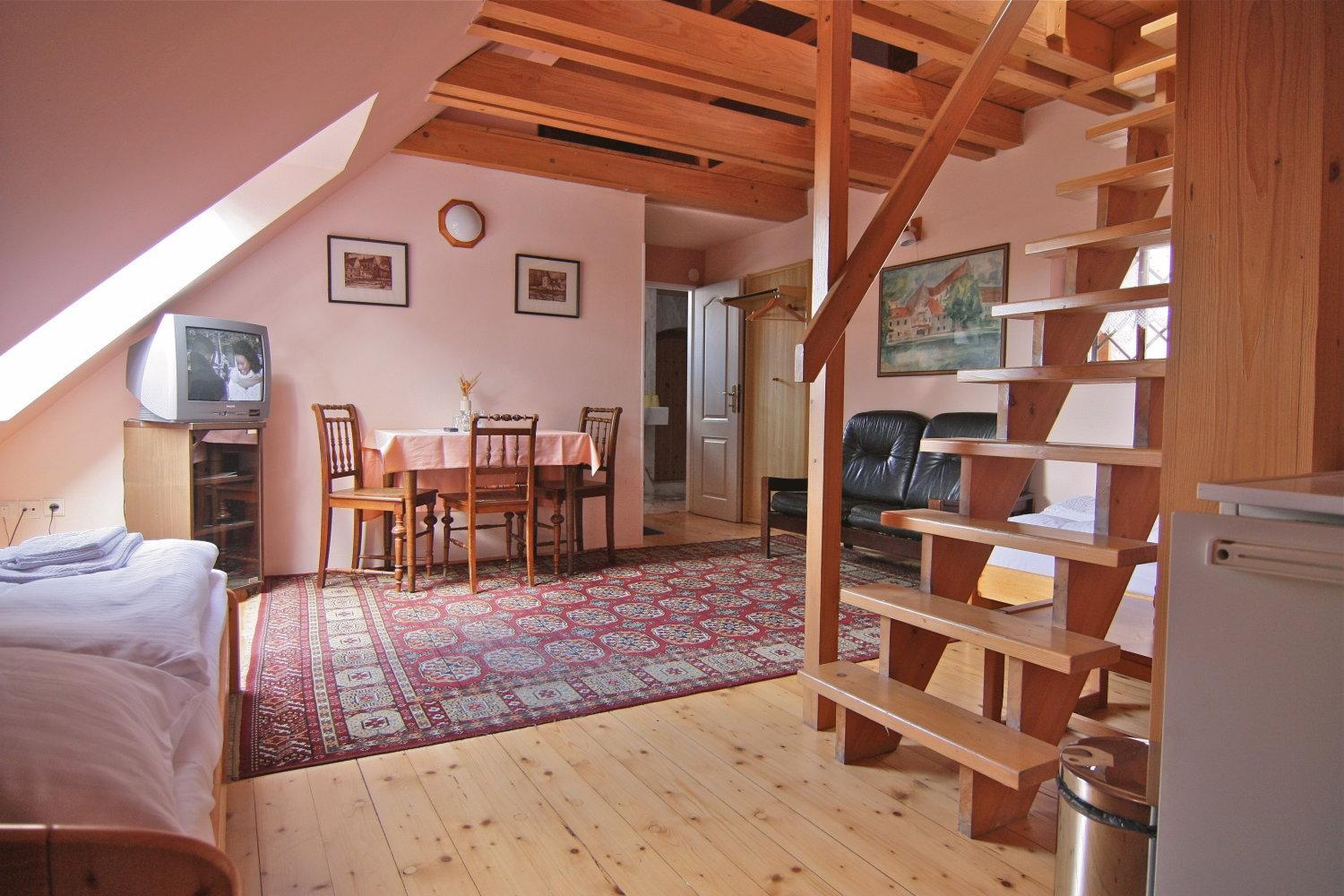 Apartment - Photo 11